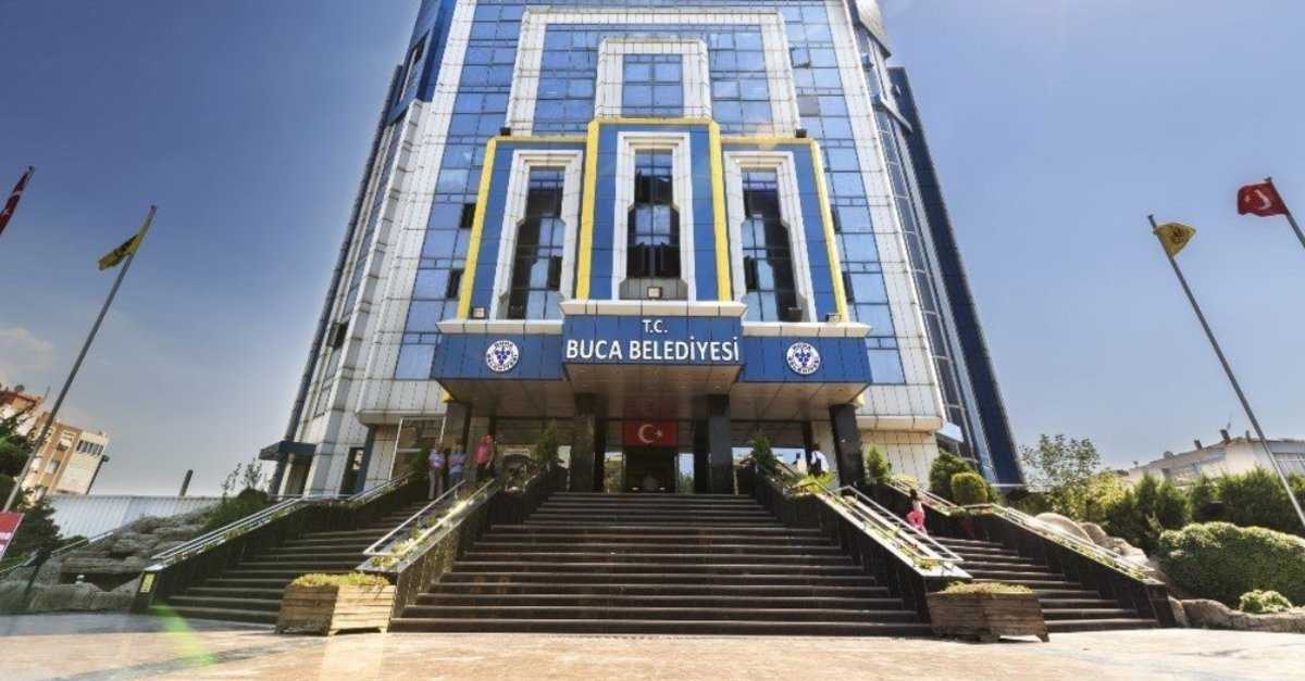 Buca Belediyesi şoförü, belediye aracı ile alkollü yakalandı