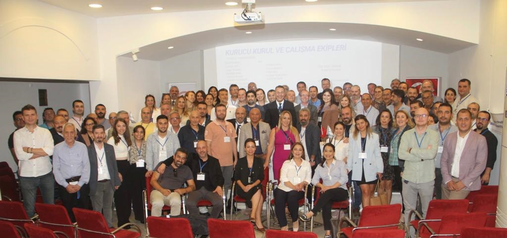 İzmir’in Mali Müşavirleri beklenen ‘pozitif grubu’ kurdu