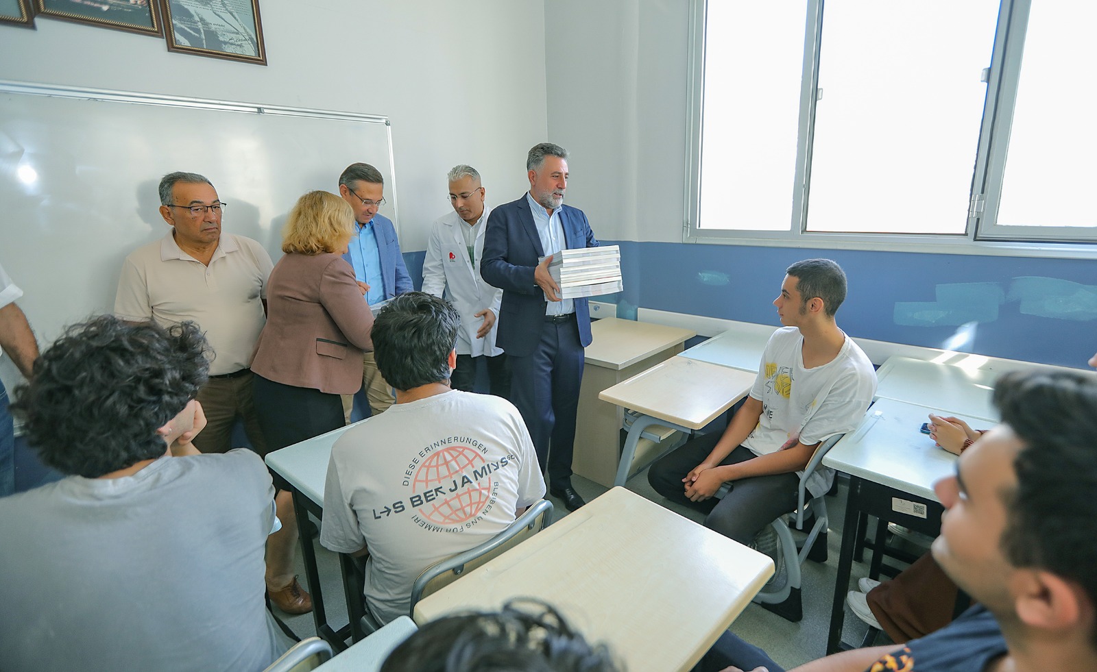 Sandal’dan Sosyal Etkinlik Merkezi’nde çifte müjde