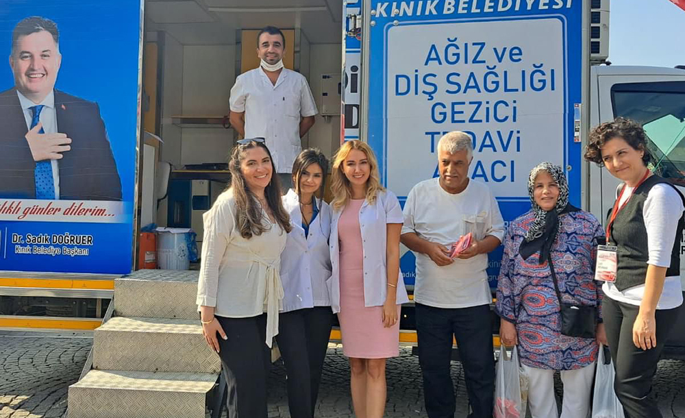 Kınık Belediyesi’nden ücretsiz ağız taraması