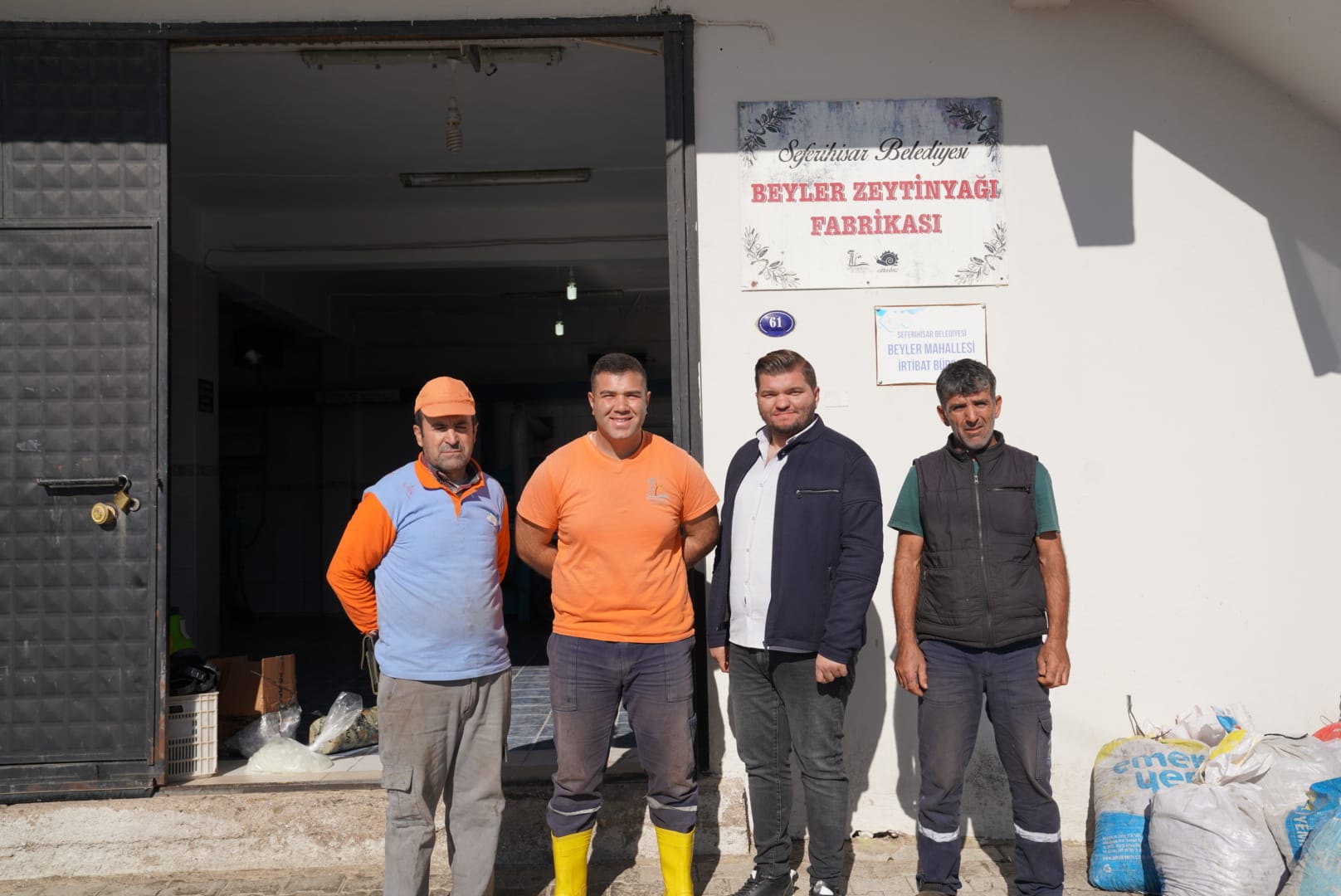 Seferihisar’da zeytin üreticisine büyük destek