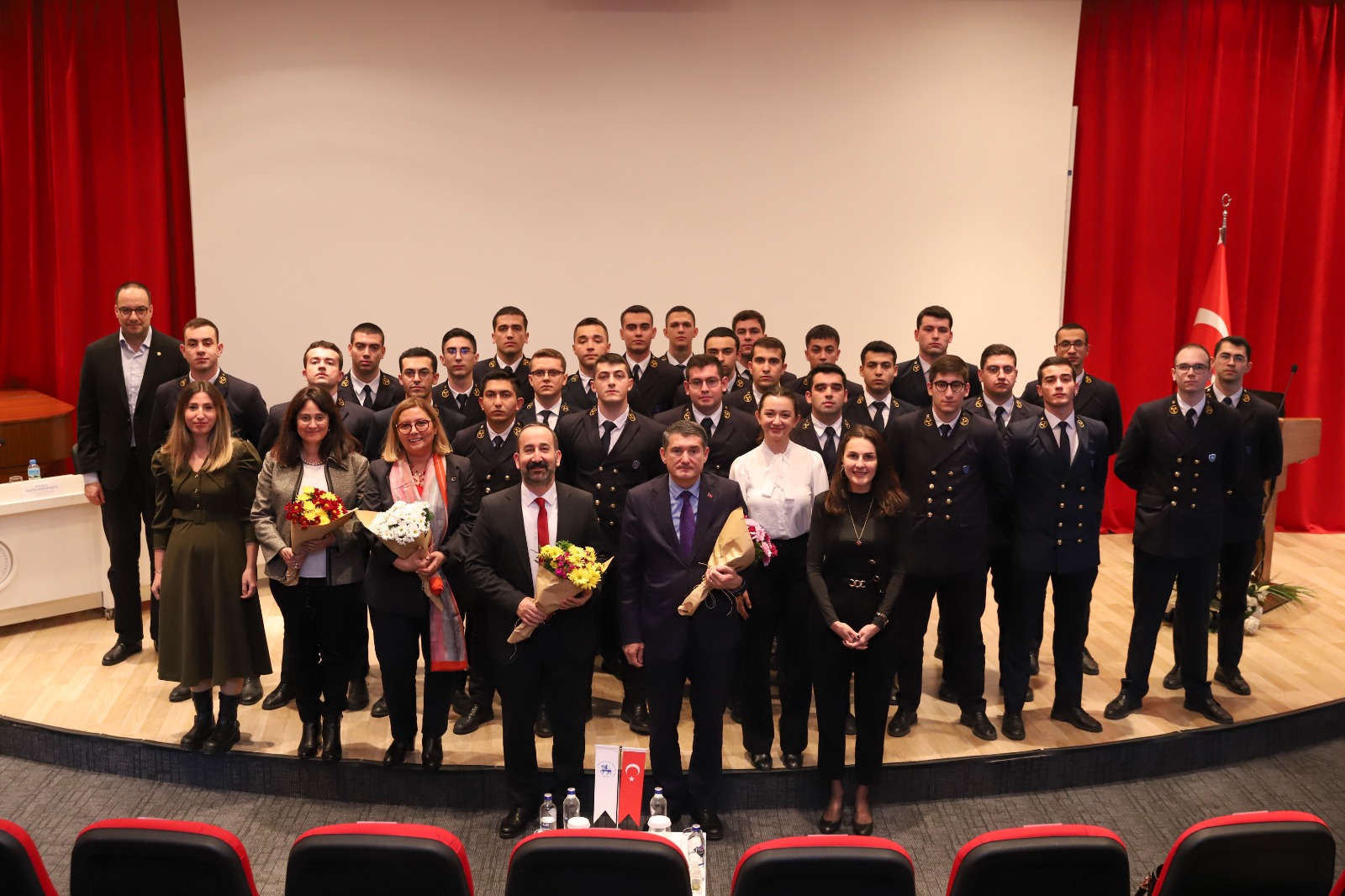 DEÜ’de dış ilişkiler masaya yatırıldı