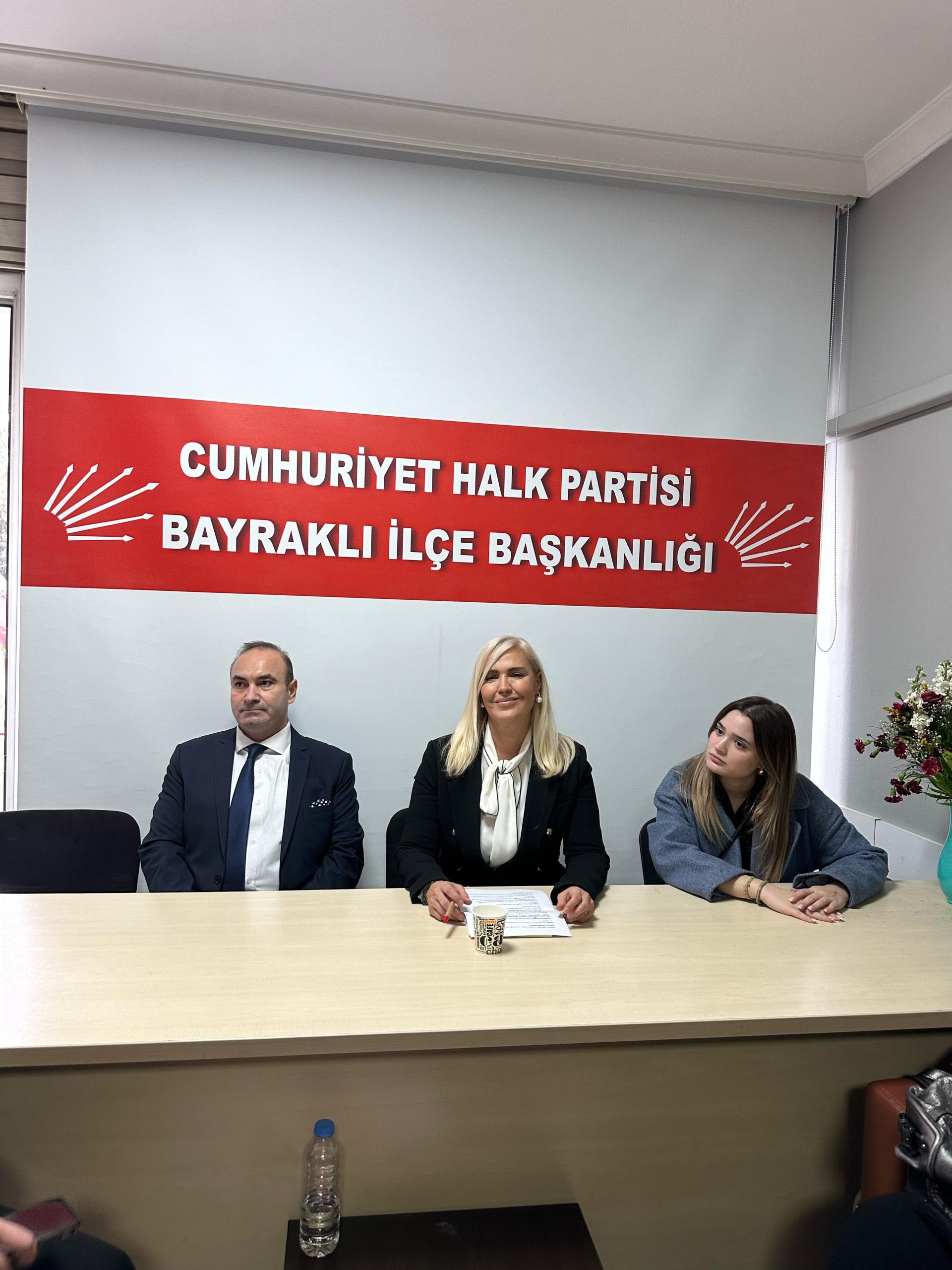 Bayraklı’nın ilk kadın başkanı olmak için yola çıktı!