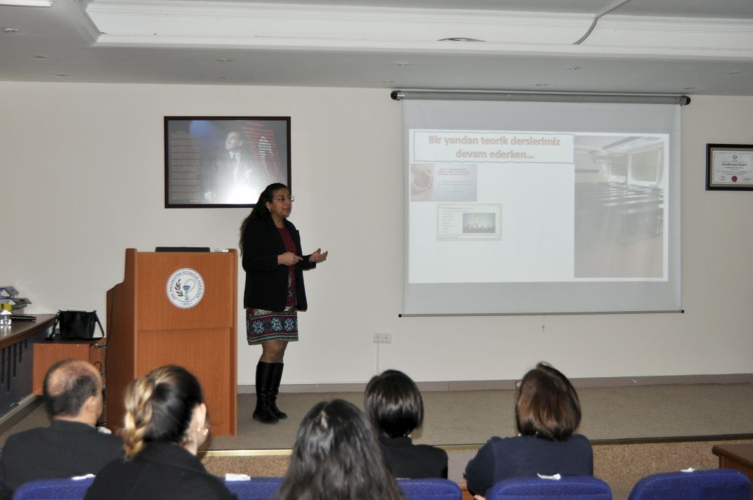 EÜ Eczacılık Fakültesinde Sosyal Sorumluluk Projeleri ödüllendirildi