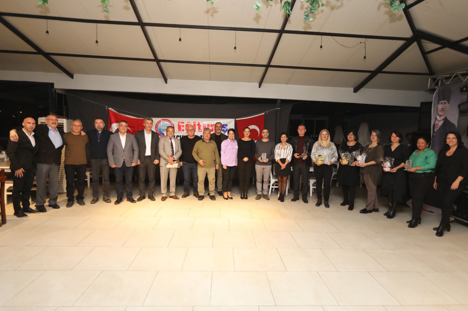 Filiz başkan öğretmenlerle dayanışma gecesinde buluştu