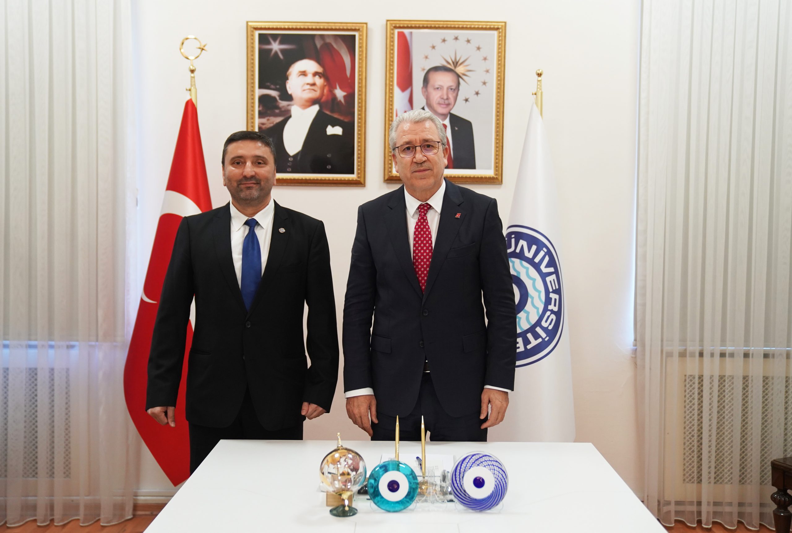 Egeli bilim insanı Prof. Dr. Tonbul’dan doktora eğitimine yönelik rehber niteliğinde proje