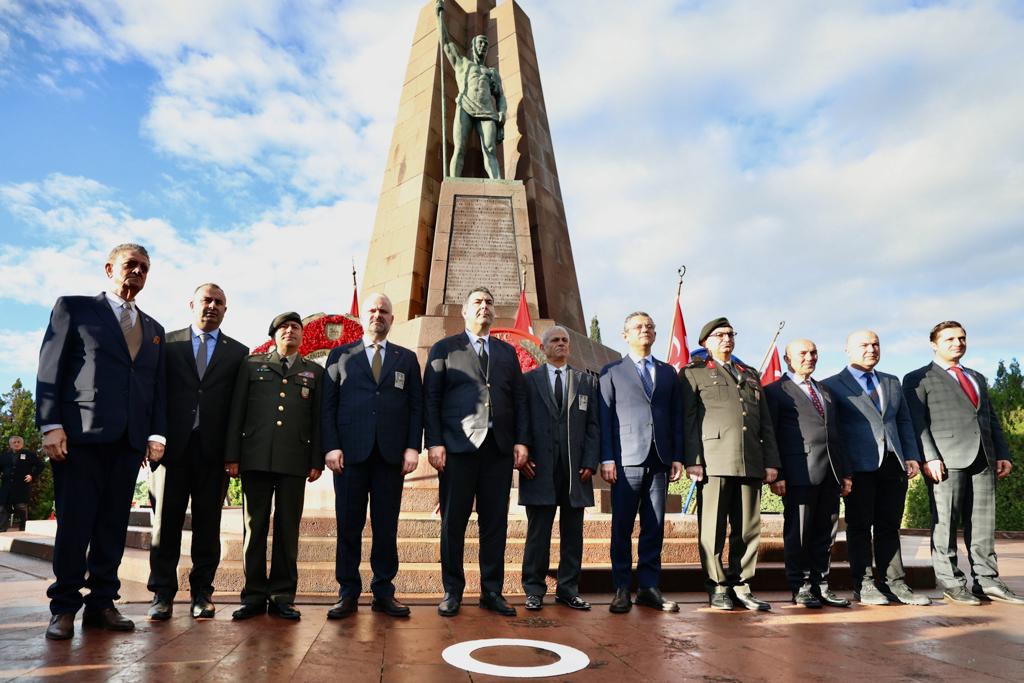 Cumhuriyetimiz kahramanlarımız sayesinde 100 yaşında