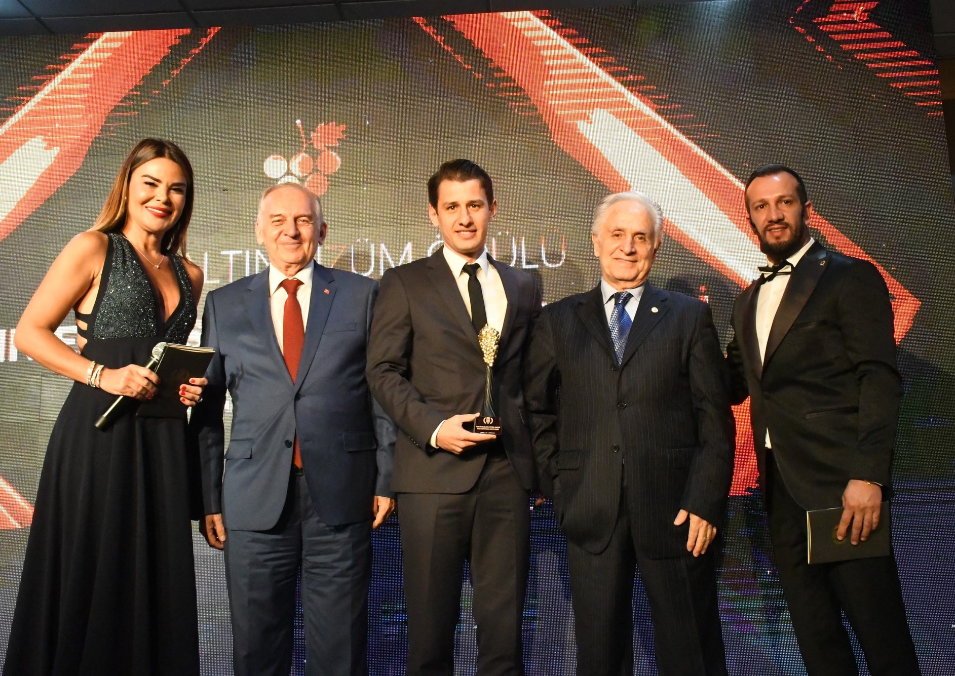 Yılın spor adamı Engin Kurt: “Halil Umut Meler’in yanındayız