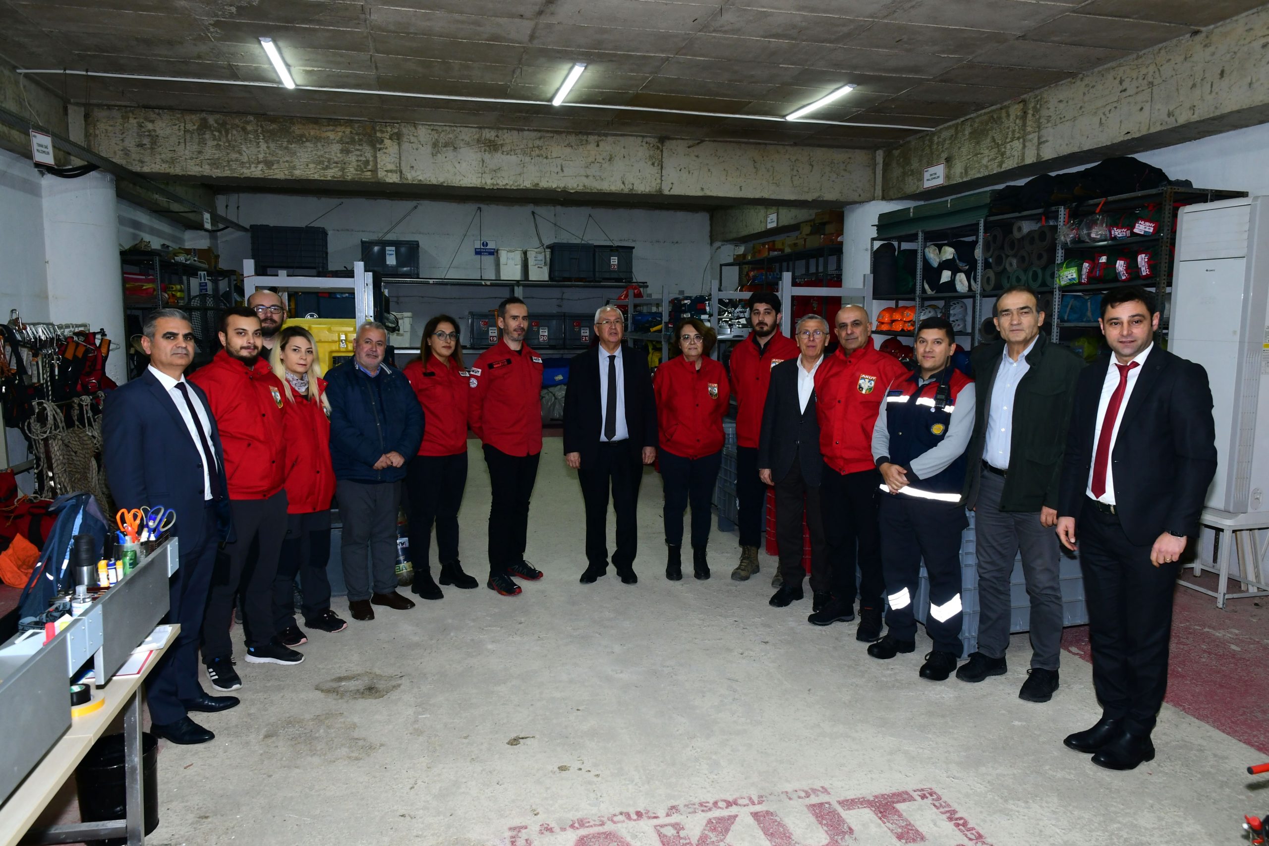 Karabağlar’da Mahalle Afet Gönüllüleri eğitimi başladı