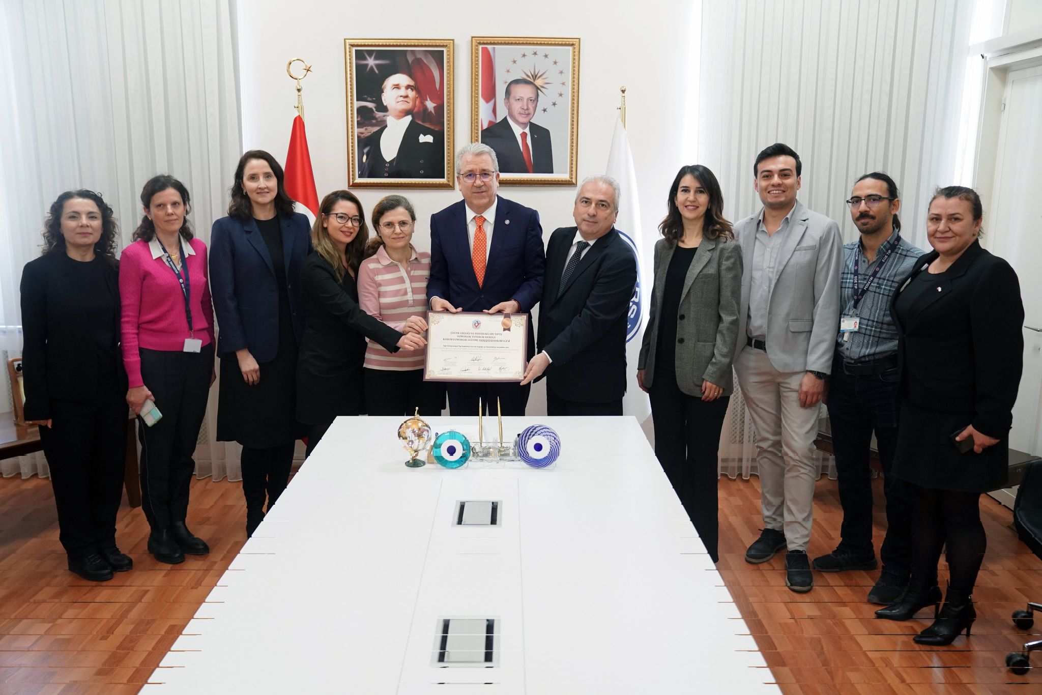 EÜTF Çocuk Sağlığı ve Hastalıkları Anabilim Dalına “Uzmanlık Eğitimi Akreditasyon Belgesi”