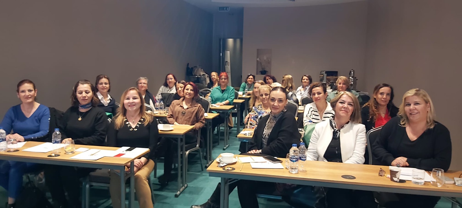 KADER İzmir’den kadın muhtarlara eğitim programı