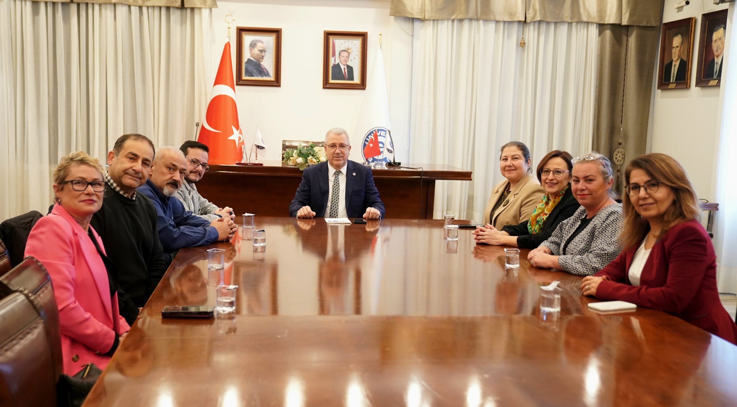 EÜ tüm birimleriyle ”Çevre Yönetim Sistemi ve Kalite Yönetim Sistemi” belgesi aldı