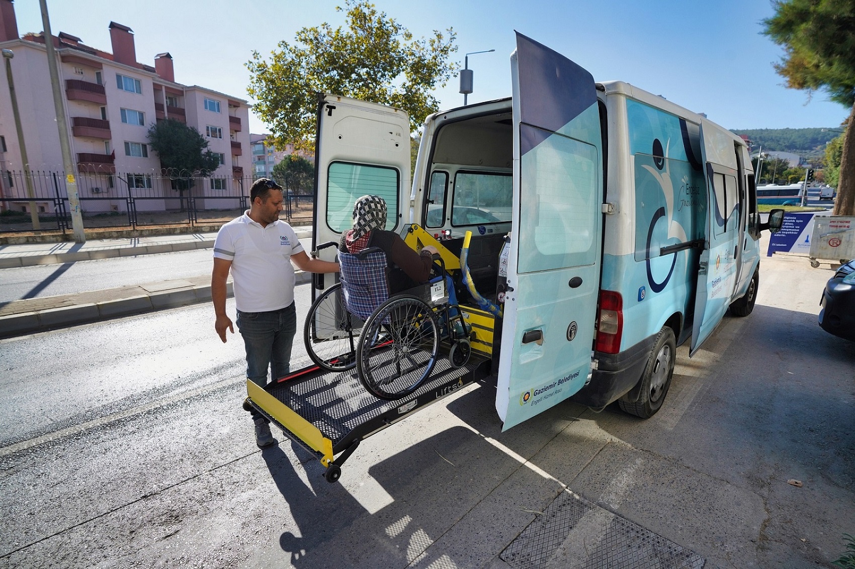 Hasta ve engellilere 15 bin 184 kez nakil hizmeti