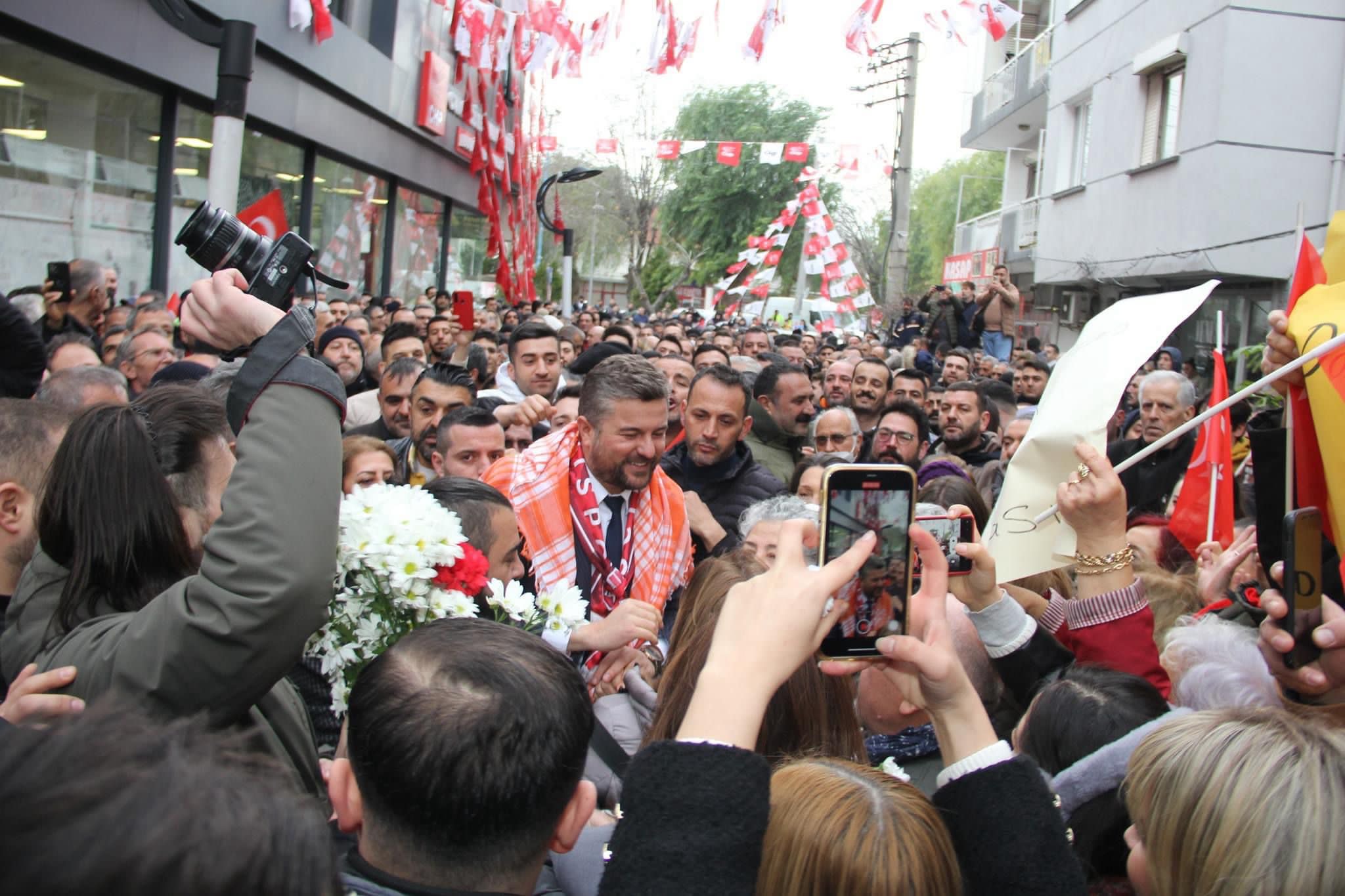 Buca Belediye Başkan Adayı Görkem Duman’a görkemli karşılama
