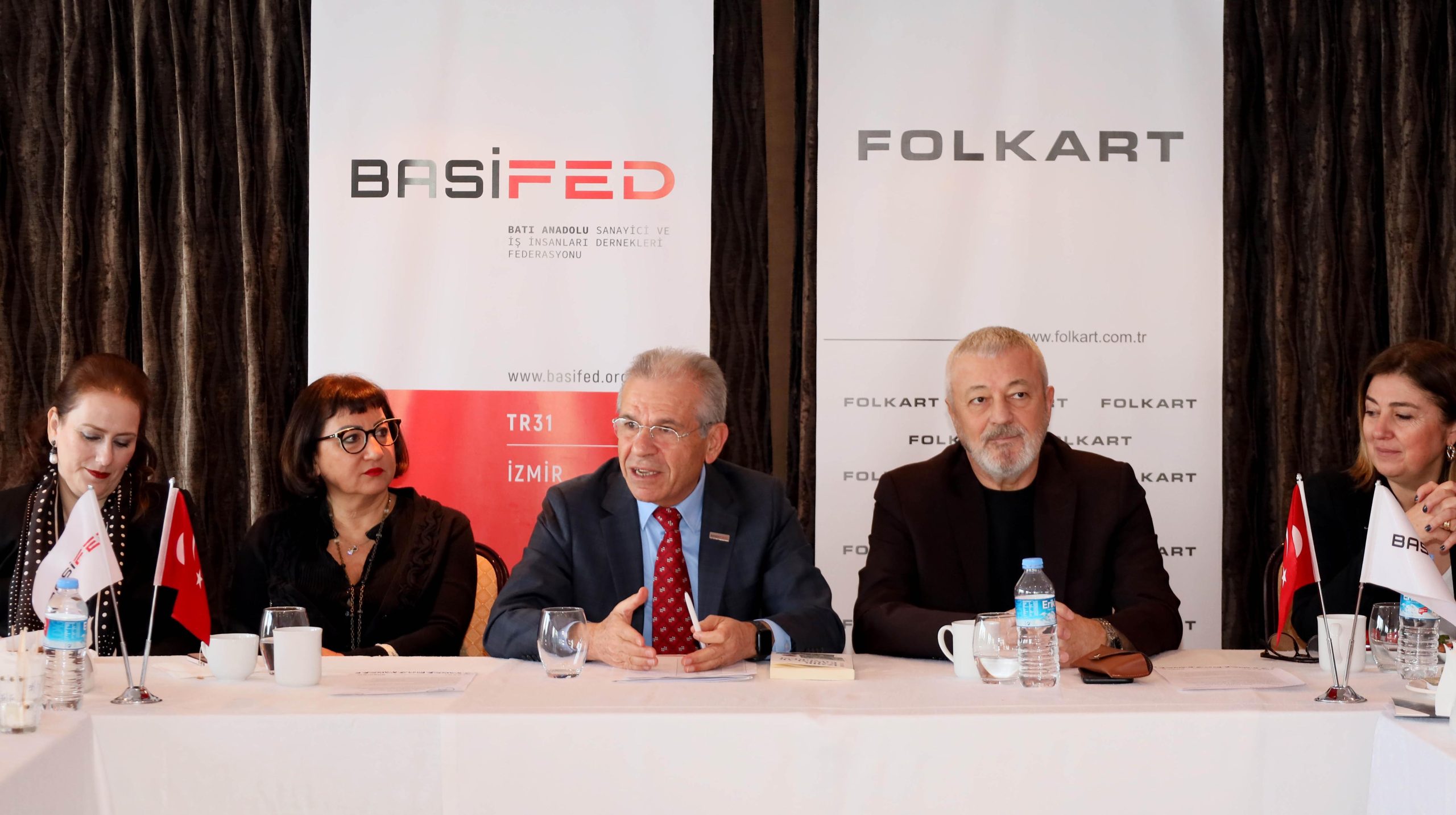 Cumhuriyet’in Kadınları 3. İzmir Kadın Kongresi’nde tekrar buluşuyor