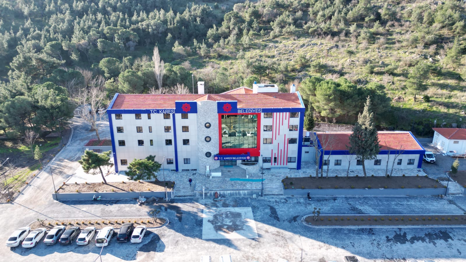 Karesi belediyesi’ne yeni bina