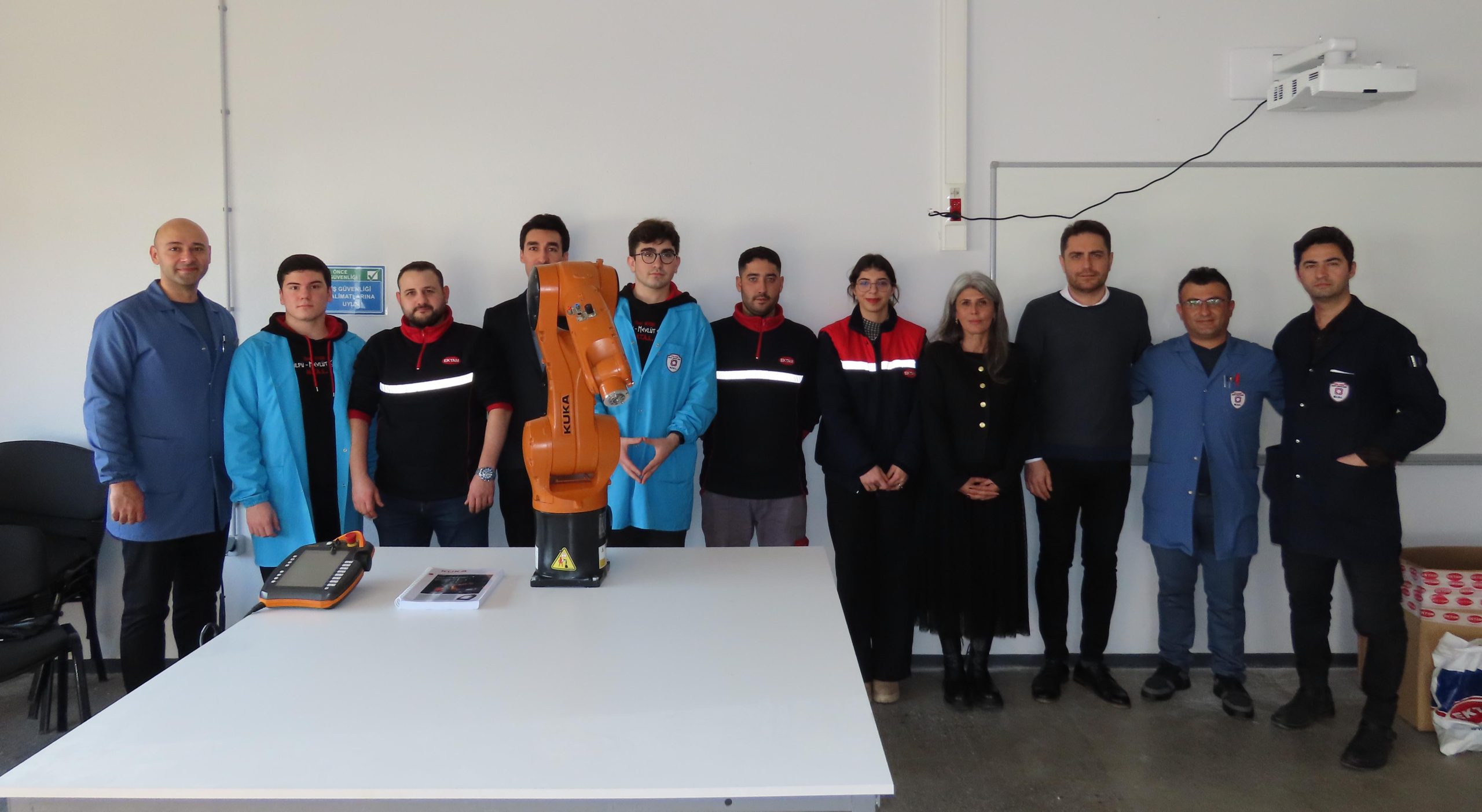 KOSBİ MTAL Öğrencileri robotlarına kavuştu