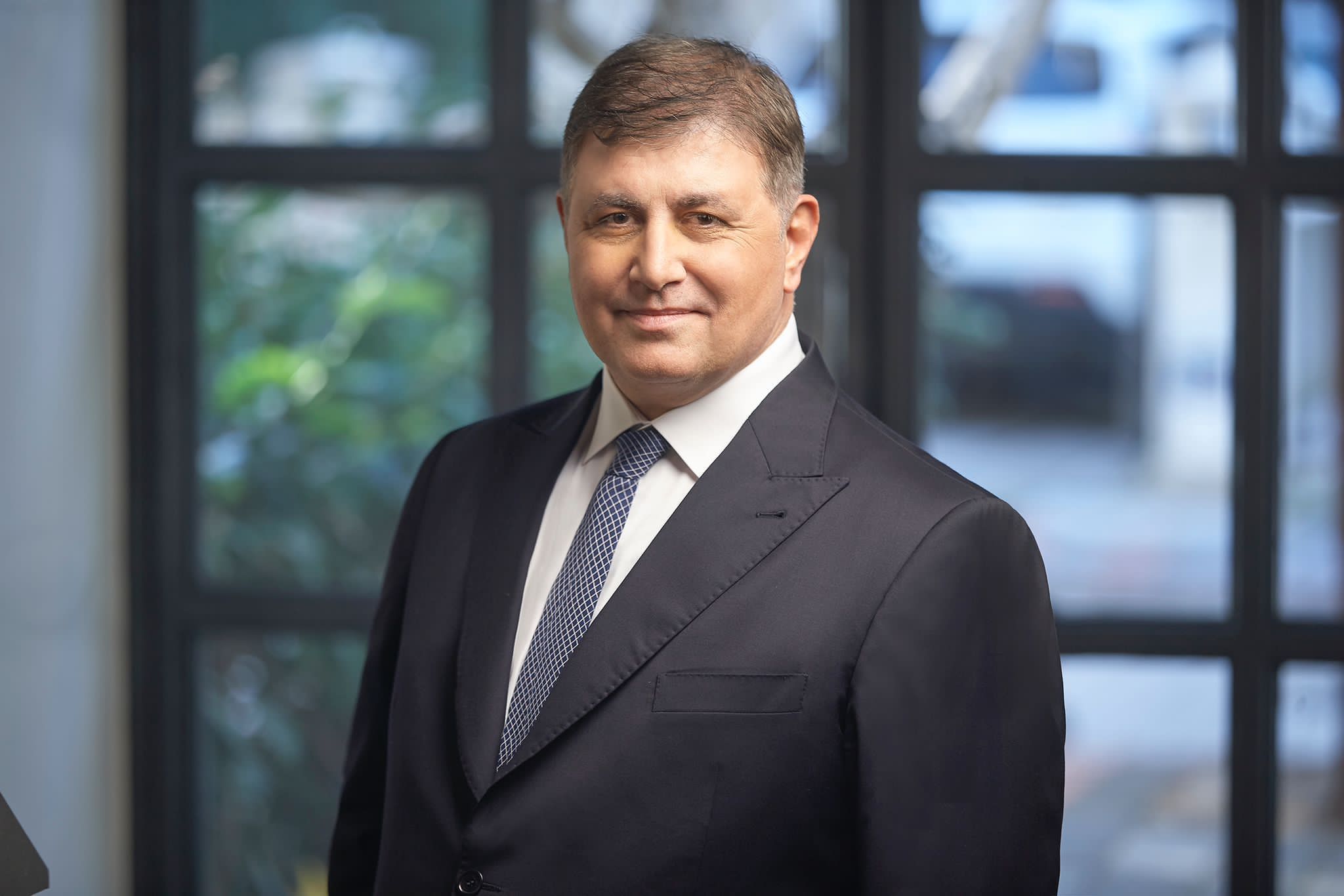 İzmir Büyükşehir Belediye Başkan Adayı Tugay’dan ‘Hisse satış’ açıklaması