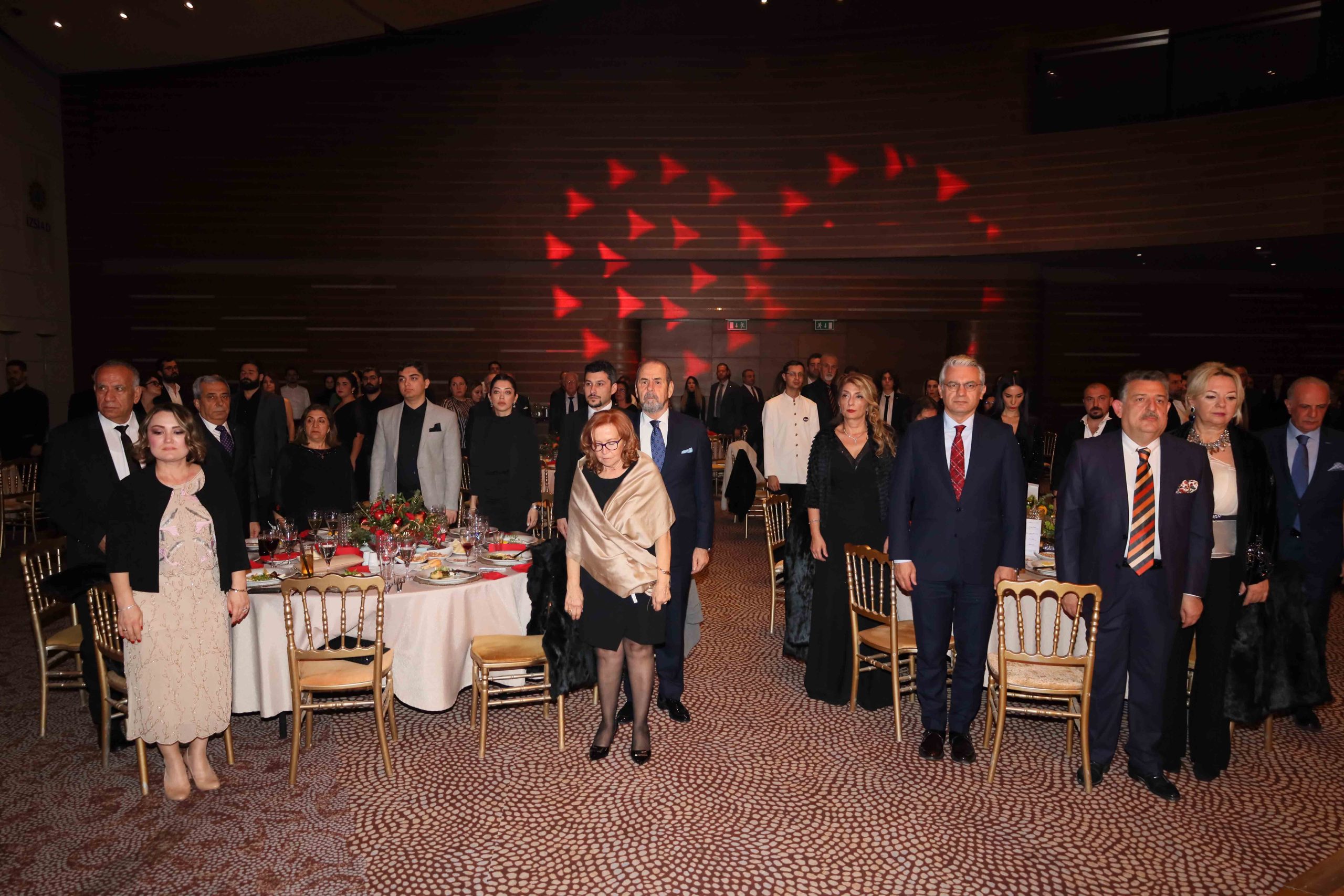 İZSİAD Üyeleri 2024 yılını birlikte karşıladı