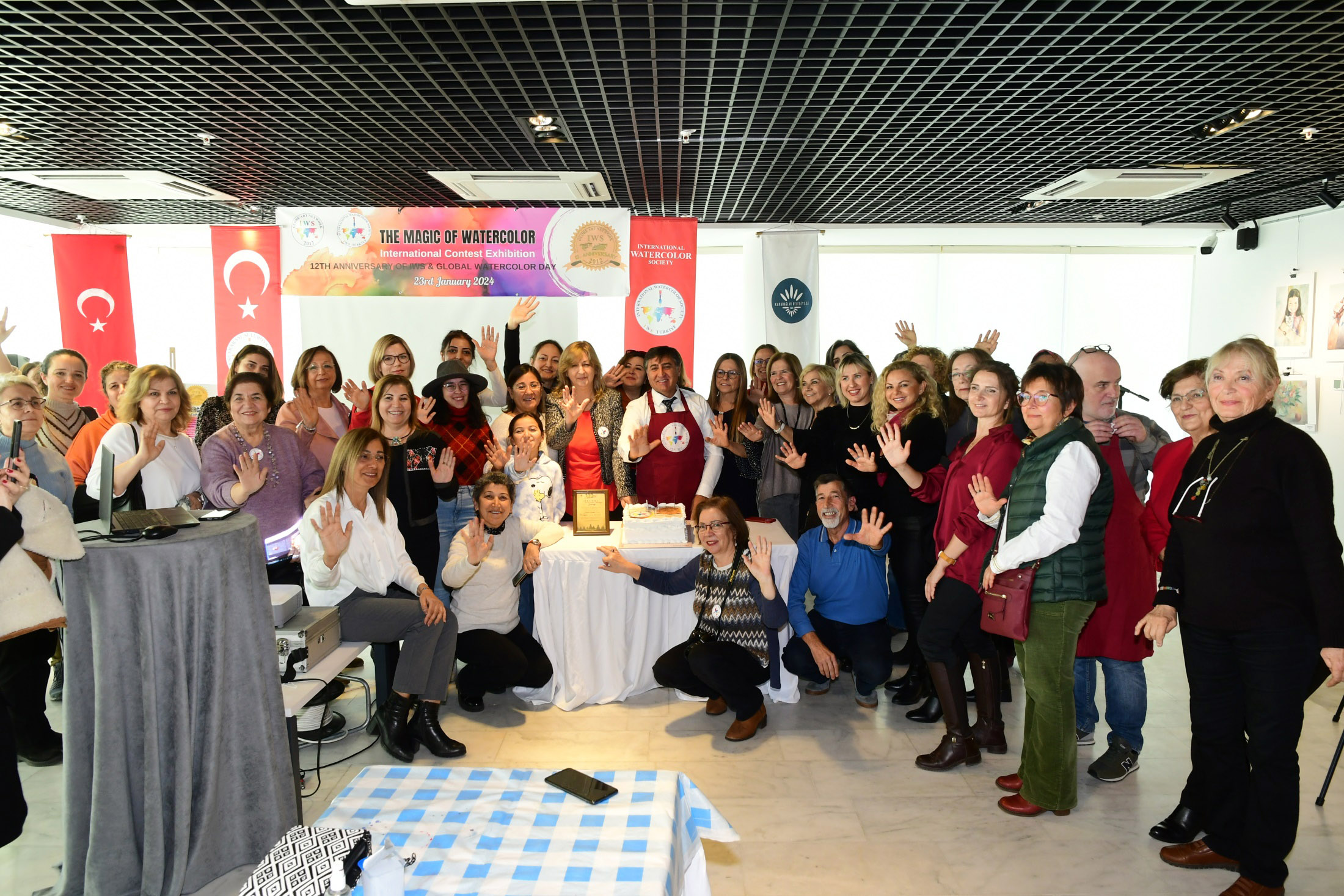 “Sulu Boyanın Büyüsü” sergisi YKSM’de açıldı