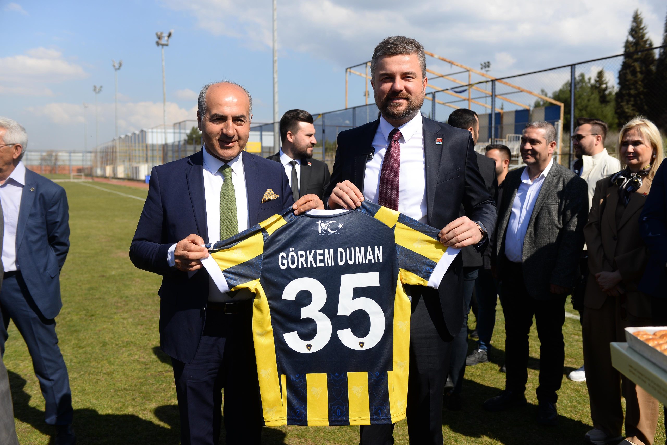 Görkem Duman’dan Bucaspor’a anlamlı ziyaret