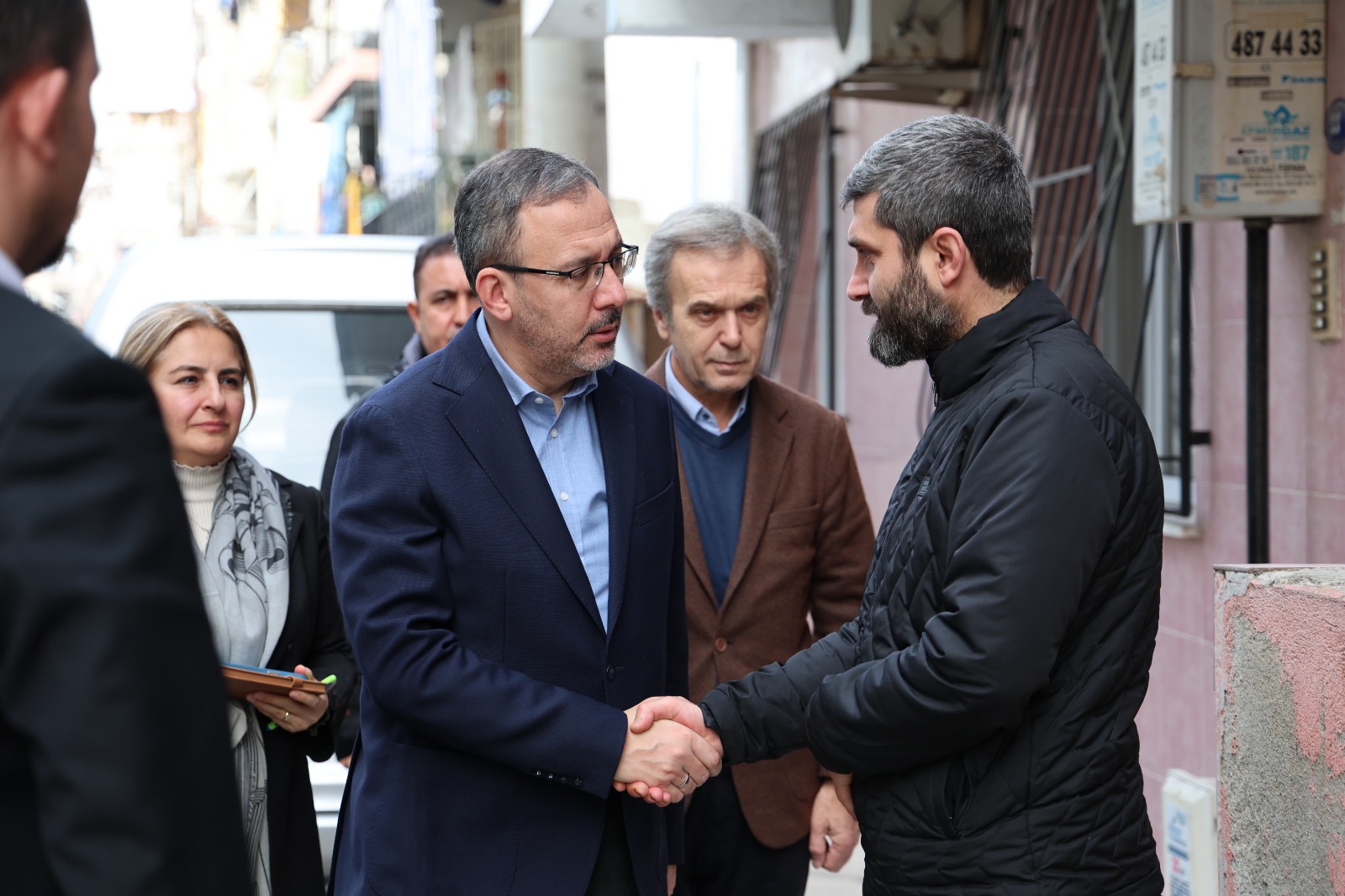 Mehmet Kasapoğlu’ndan katledilen taksicinin ailesine ziyaret