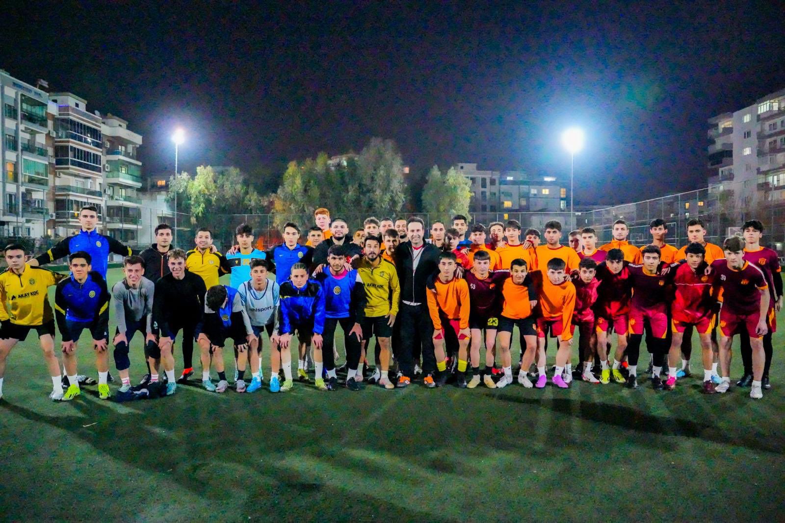 Çiftçioğlu, sporcu ve taraftarla buluştu