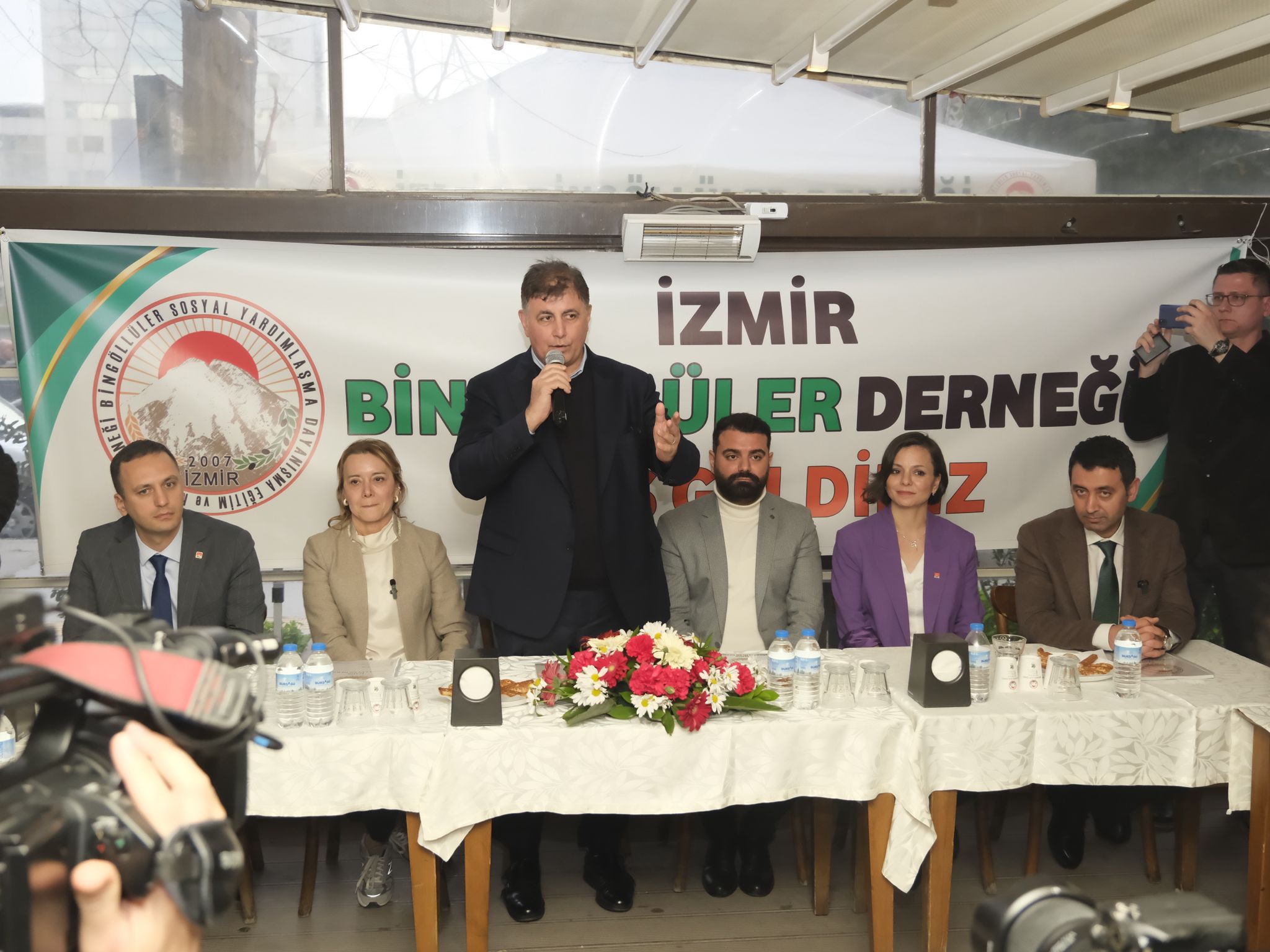 CHP Bayraklı belediye başkan adayı İrfan Önal, İzmir Bingöllüler derneği buluşmasına katıldı