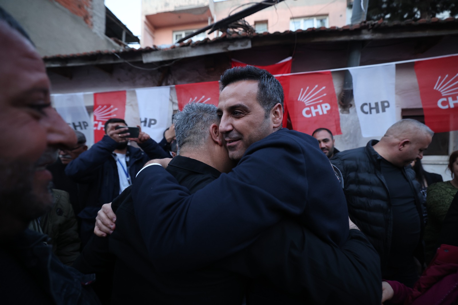 CHP Çiğli Belediye Başkan Adayı Onur Emrah Yıldız;  “ Kendimi size emanet ediyorum…”