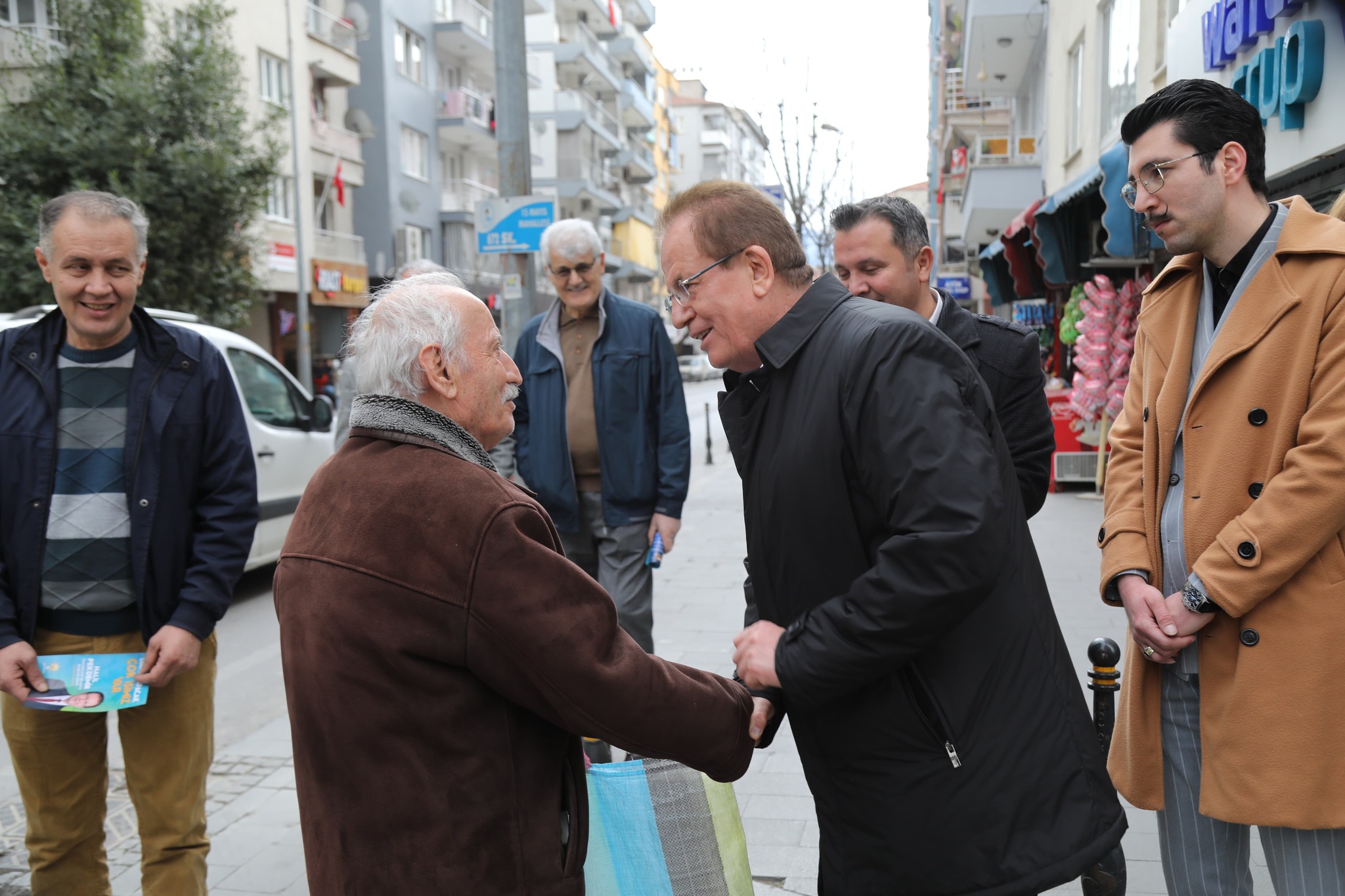 Esnaflar Halil Pekdemir’in yanında