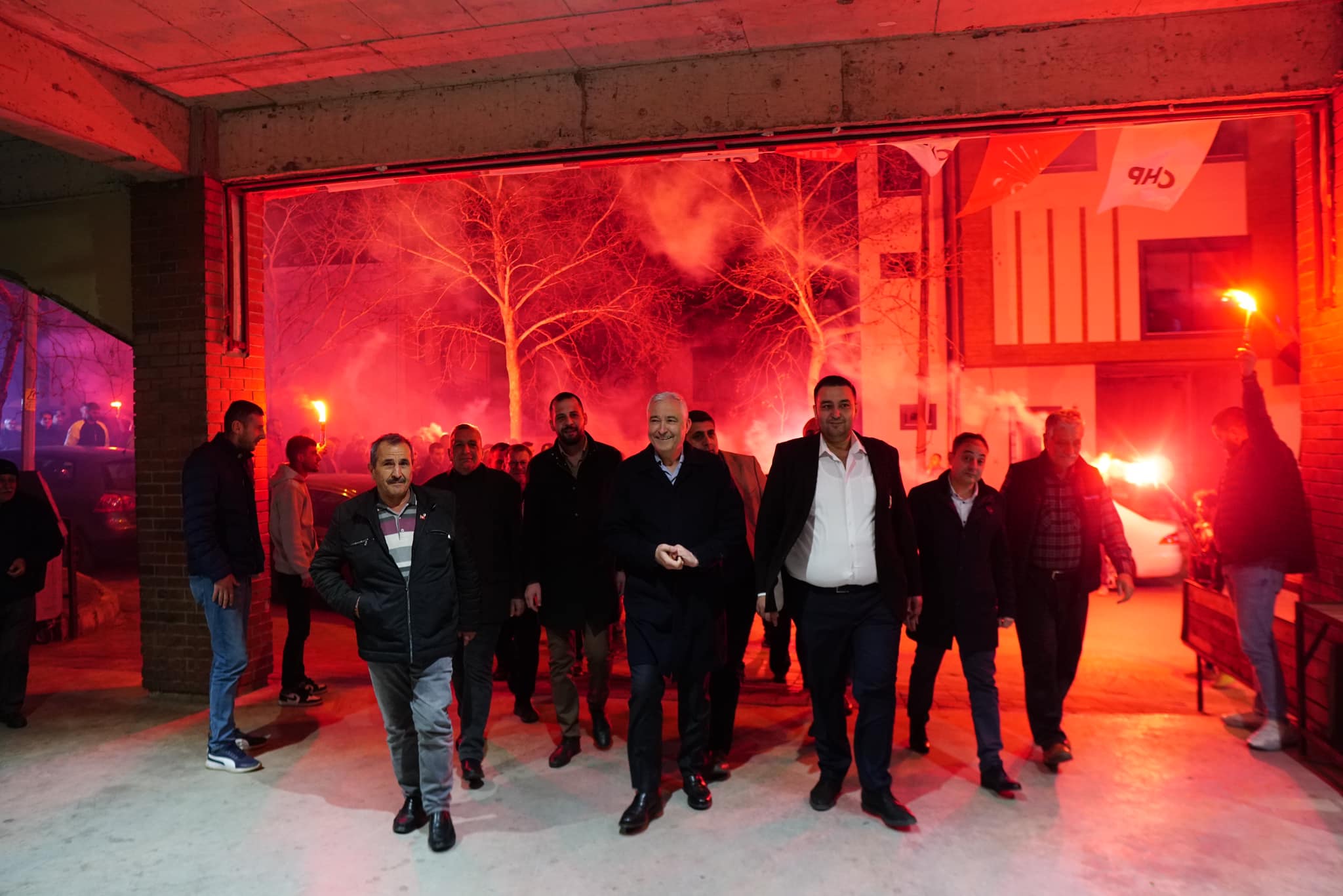 Mehmet Türkmen sahaya indi