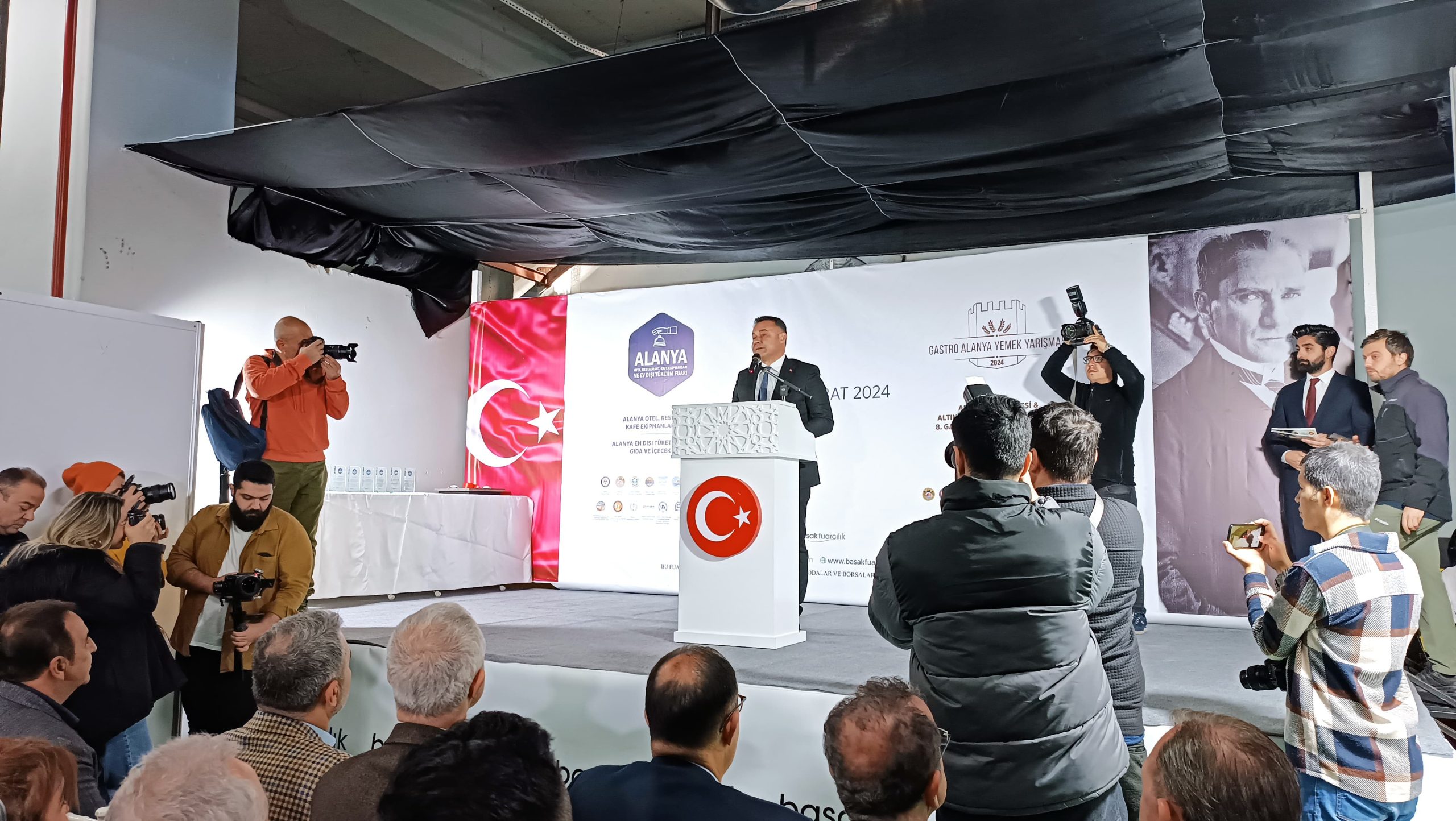 İzmir ve Alanya’nın işbirliği çifte heyecan yaşattı