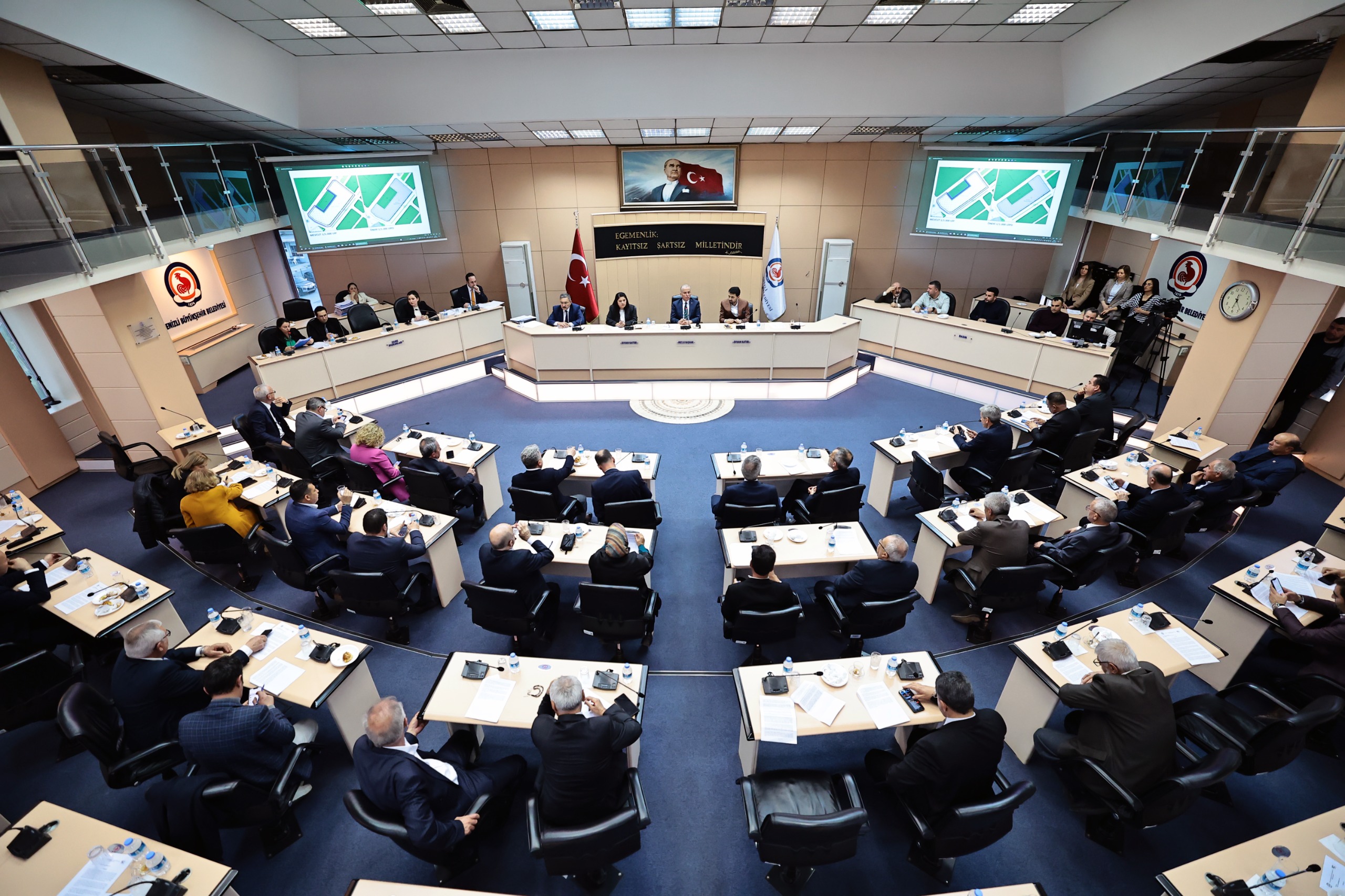 Büyükşehir Meclisi 5 yılda 3.986 karara imza attı