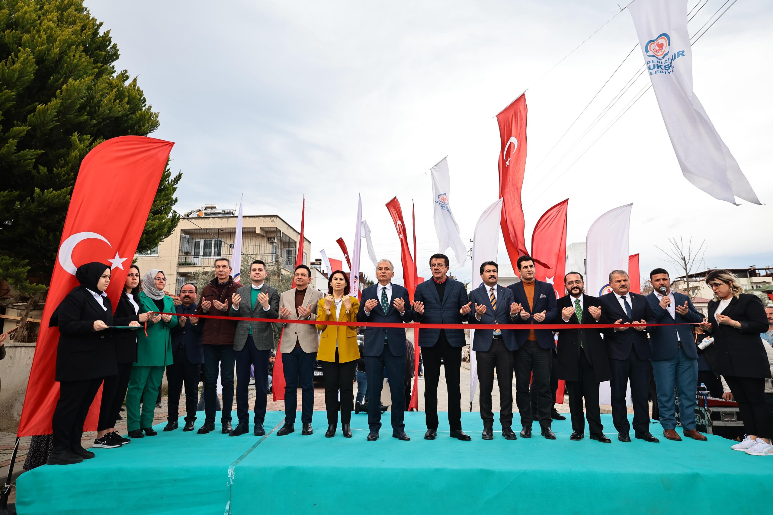 Büyükşehir’den Denizli’ye yeni bir park ve halı saha daha