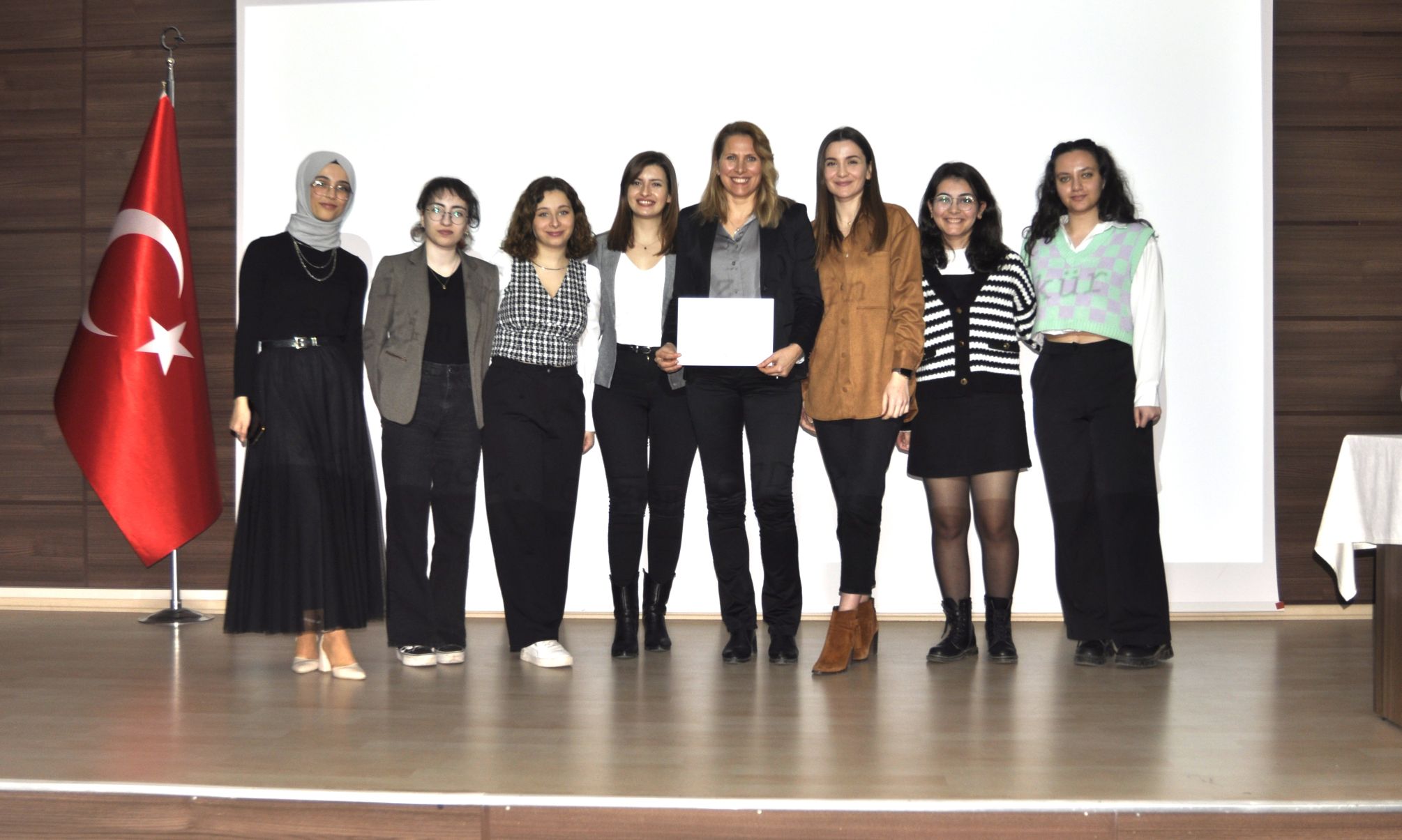 Ege’de “Bilimsel Araştırma ve Uygulama Paylaşım Günleri” Sempozyumu düzenlendi