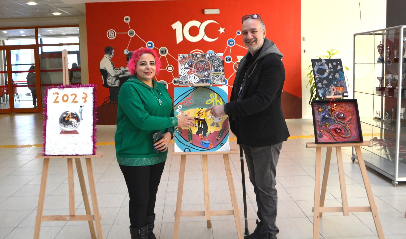 EÜ İletişim Fakültesinde “Uluslararası Kolaj Sergisi” açıldı