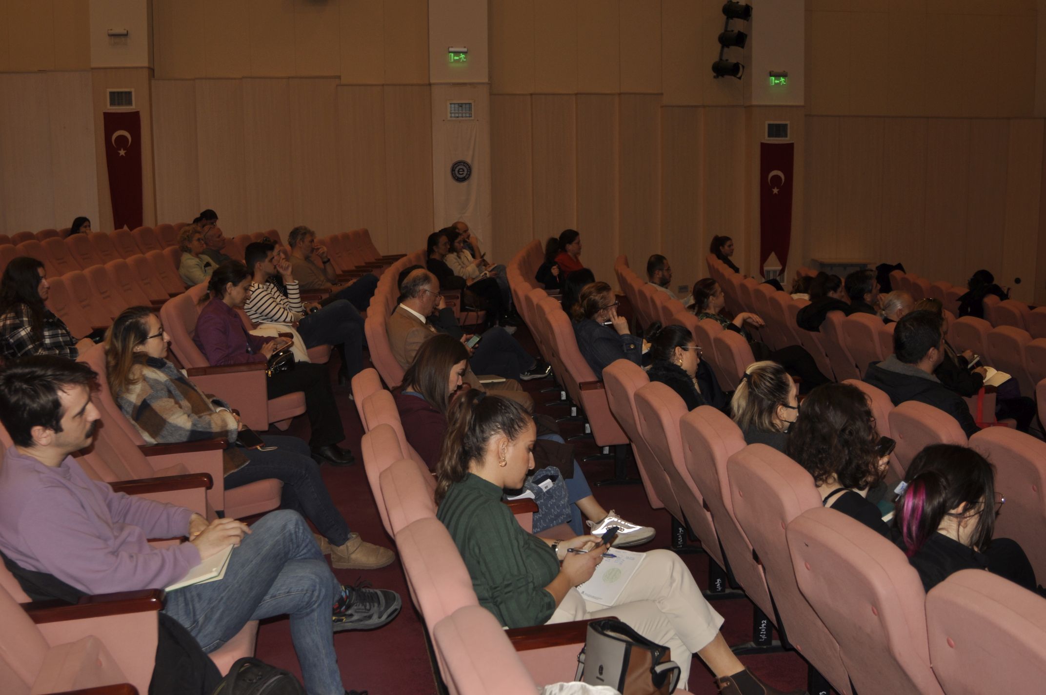 Egeli araştırmacılar “TÜBİTAK ARDEB 1001” programı konusunda bilgilendirdi