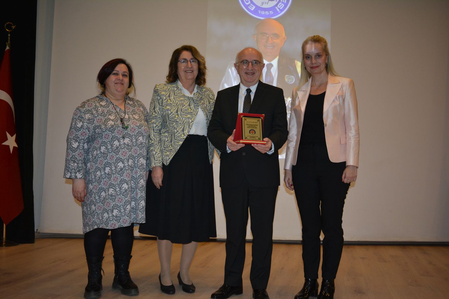 Prof. Dr. Tayfun Kirazlı emekliliğe uğurlandı