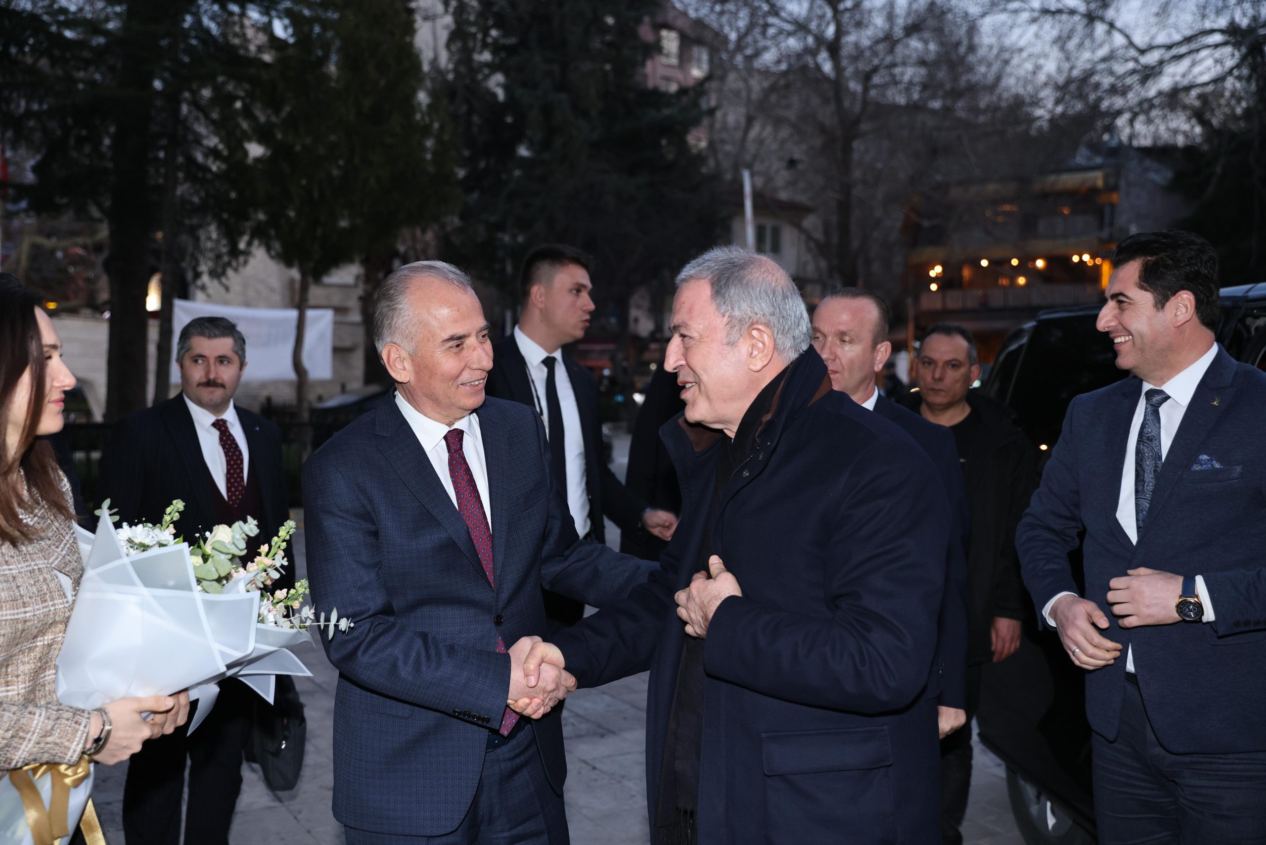 Hulusi Akar’dan, Başkan Zolan’a ziyaret