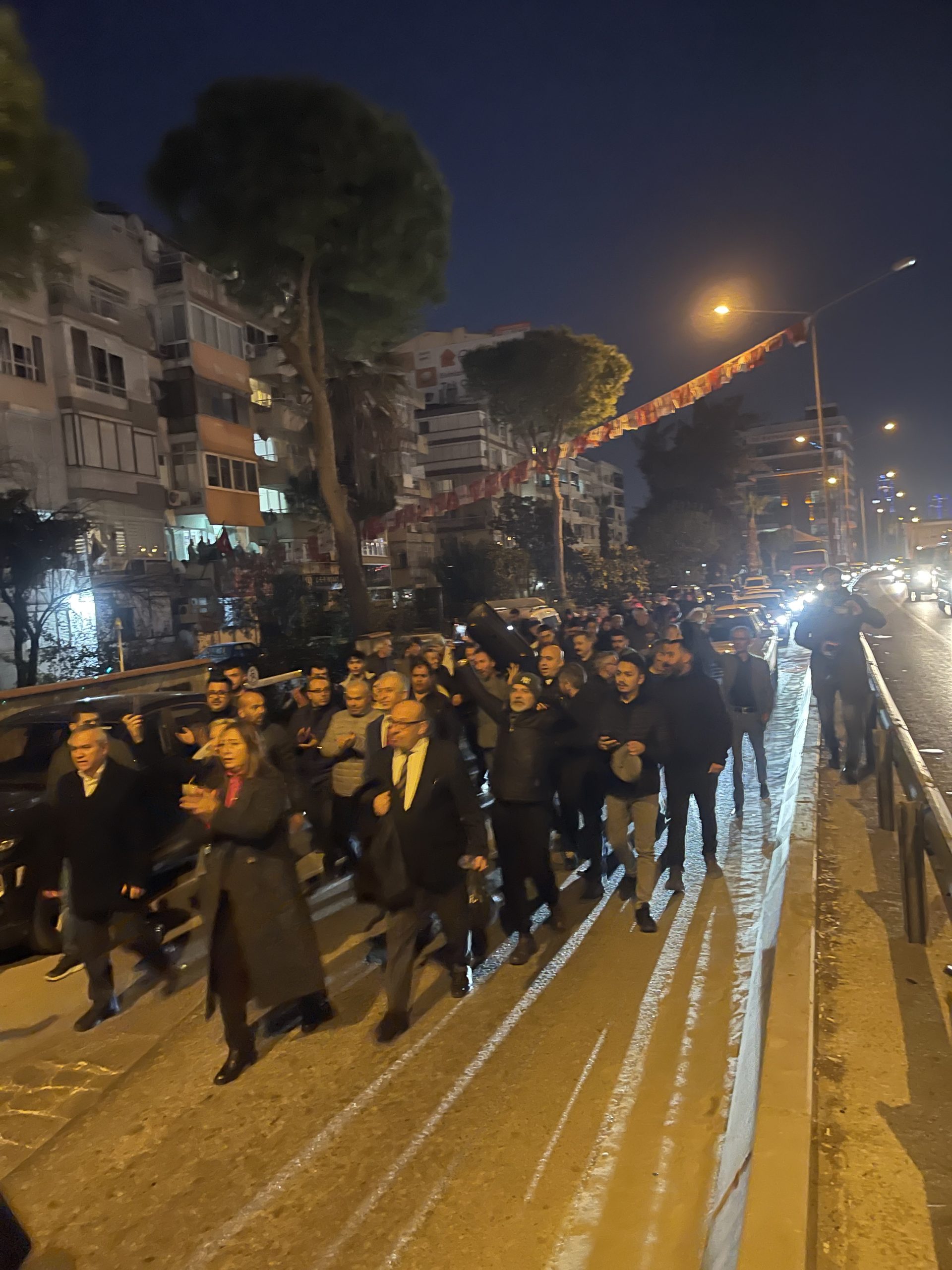 Bayraklı’da navigasyonla gezecek aday istemiyoruz