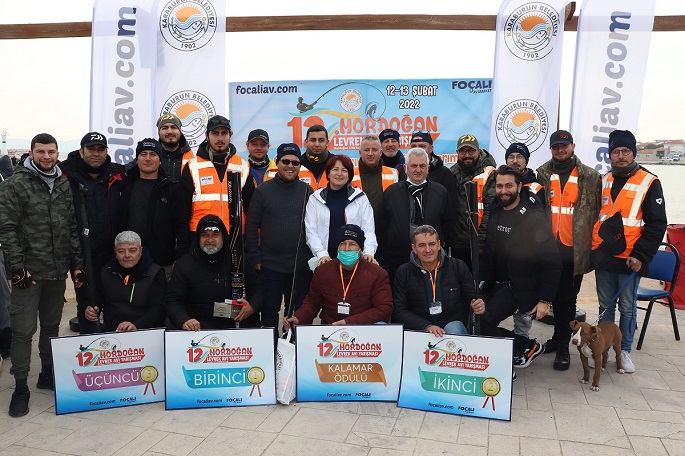 Karaburun Mordoğan’da Dostluğun Adı Levrek