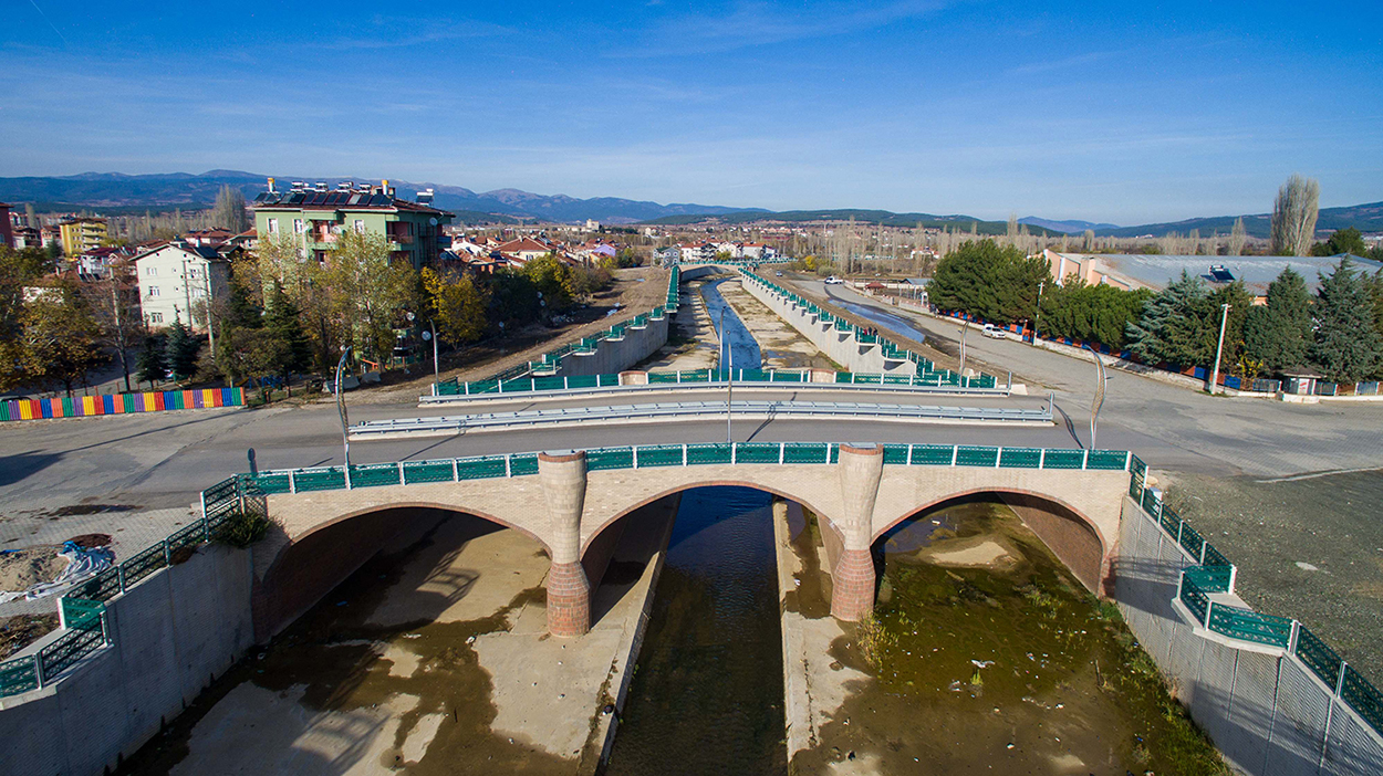 Uşak için yatırım seferberliği: 21 yılda 3,7 milyarlık yatırım 131 tesis