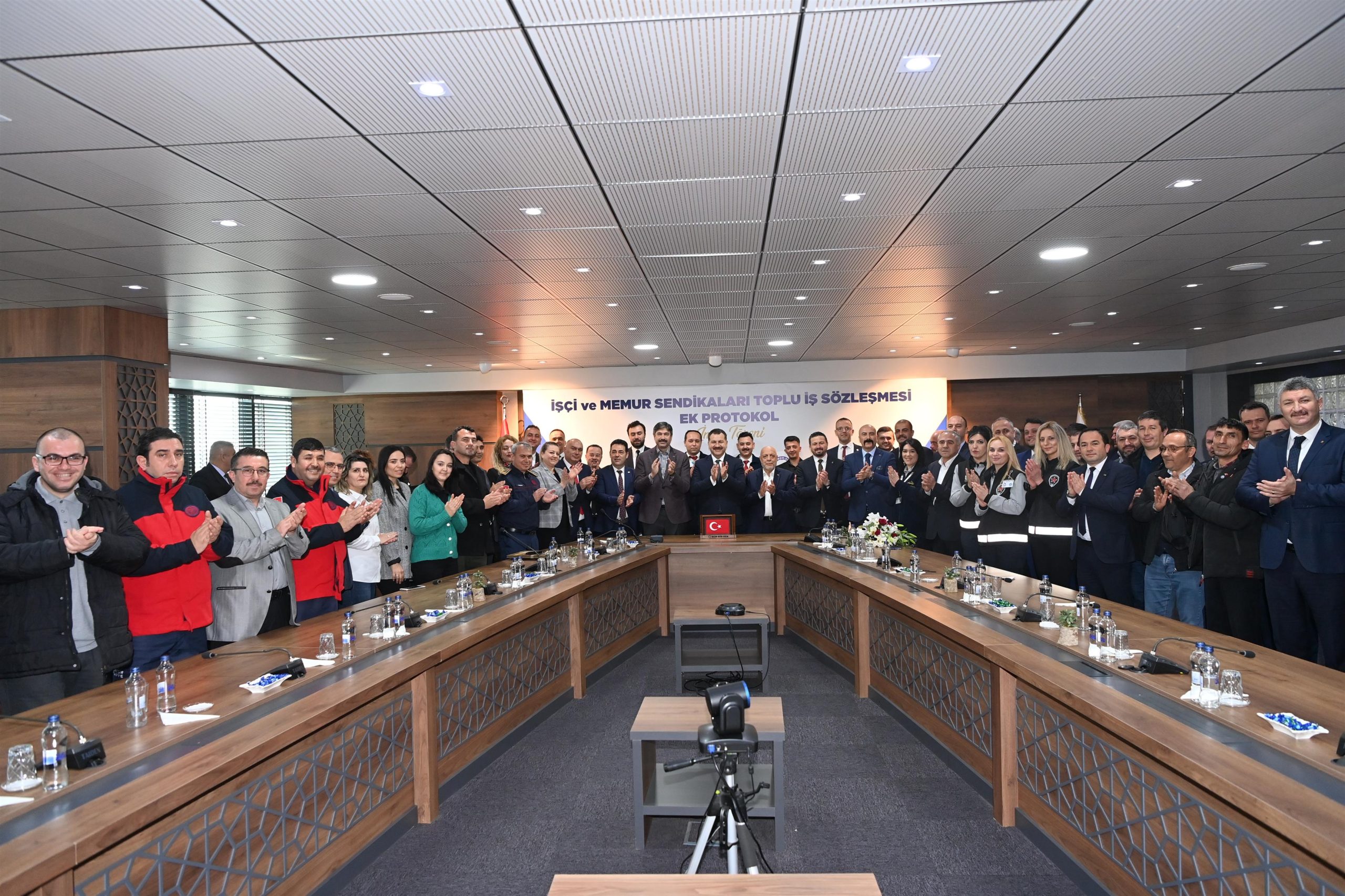 Hak İş ve Memur-Sen Yücel Yılmaz’ın yanında