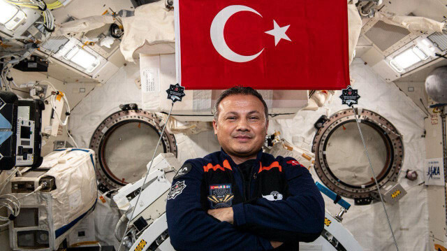 Türkiye’nin İlk Astronotu Alper Gezeravcı’nın dünyaya dönüş yolculuğu ertelendi