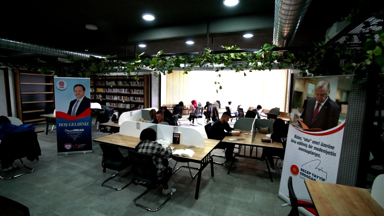 Karesi’de gençlere özel önem