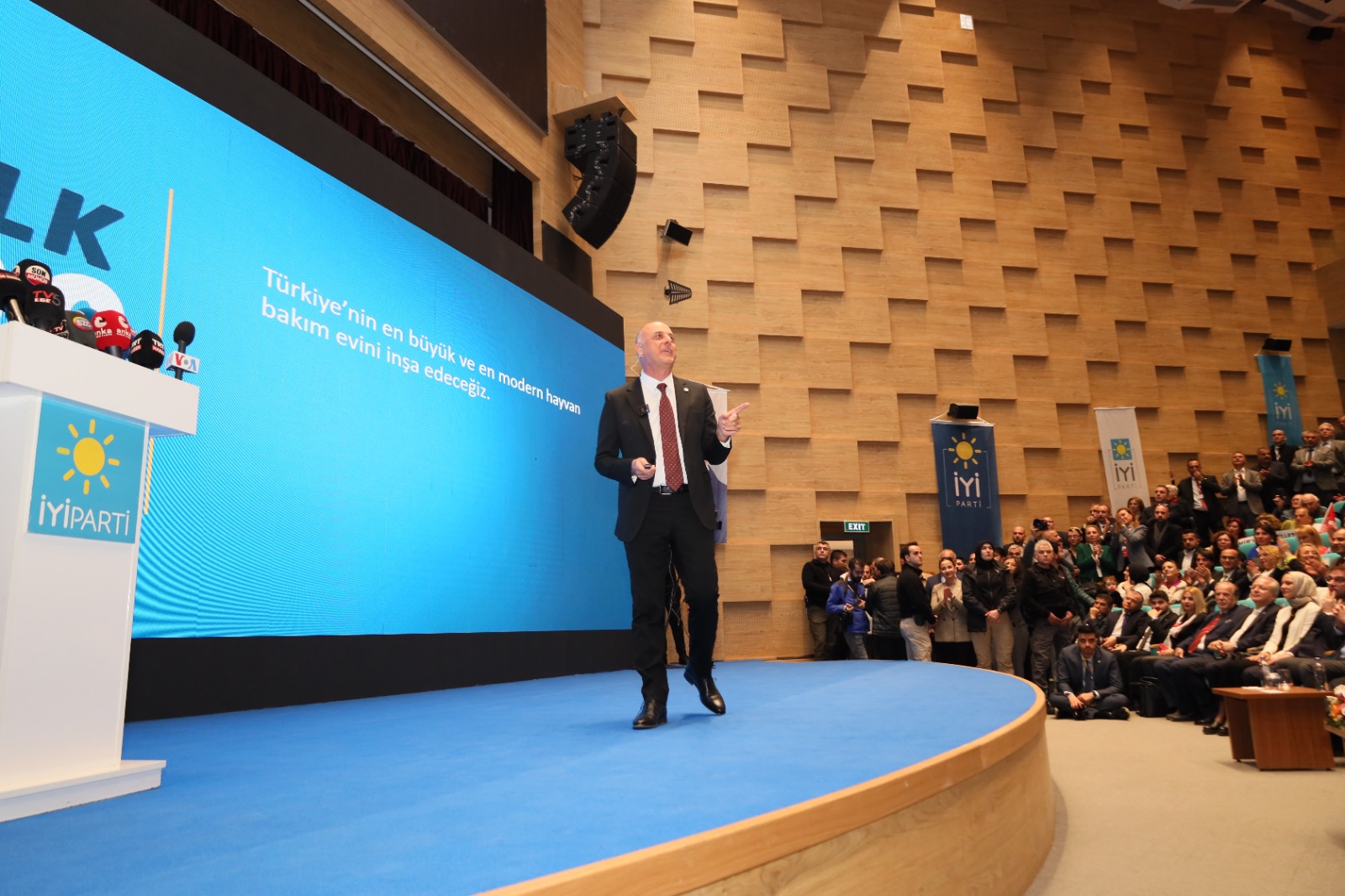 Alsancak’tan Karşıyaka’ya bisiklet ve yürüyüş yolu