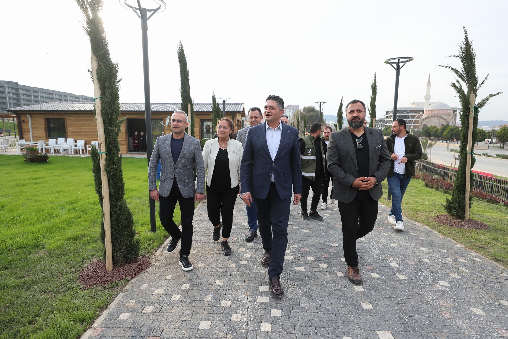 Aliağa’da Rengârenk Bir Bahçe: Green Park