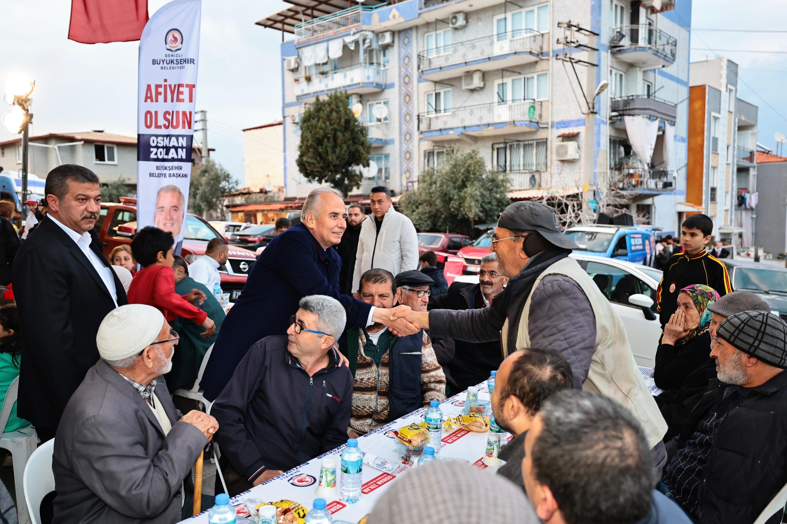 Büyükşehir’in gönül sofrası Yeni Mahalle’de kuruldu