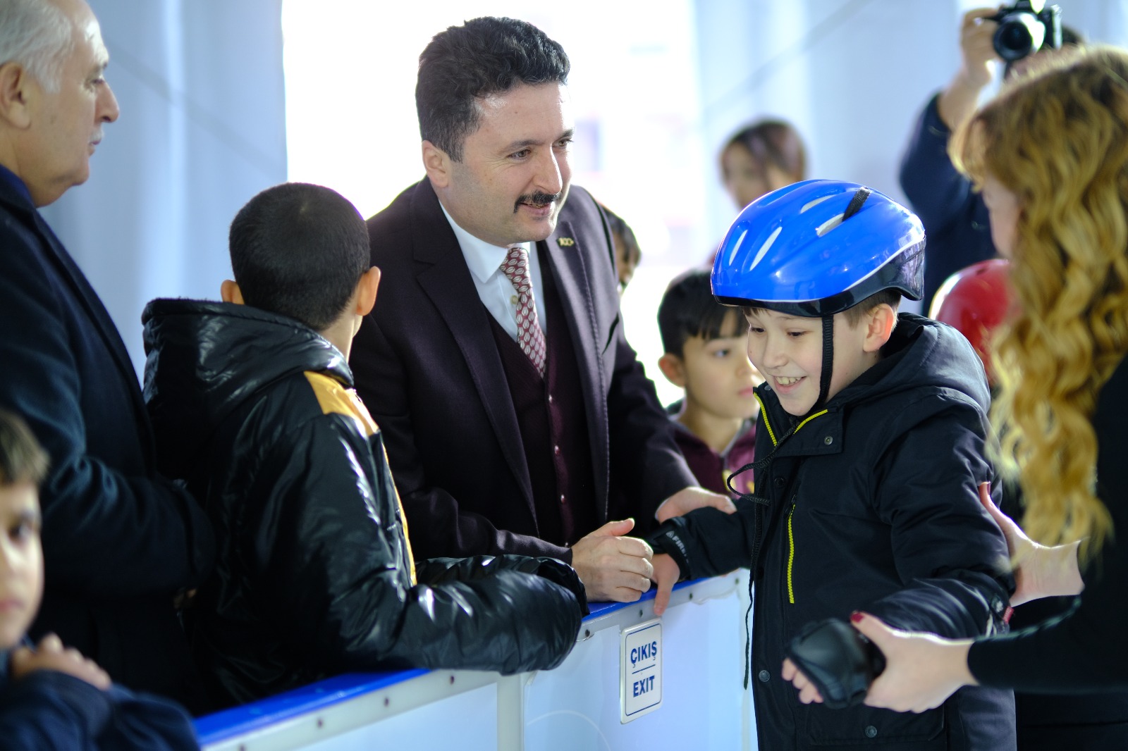 Çocuklar mutlu Altıeylül mutlu