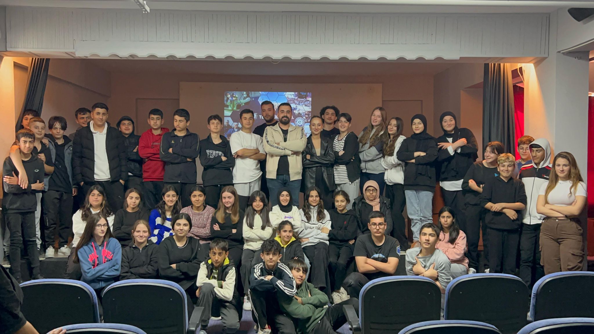 Egeli gençler, Türkiye’nin Milli Teknoloji Hamlesi yolculuğunu TEKNOFEST kuşağına anlatmaya devam ediyor